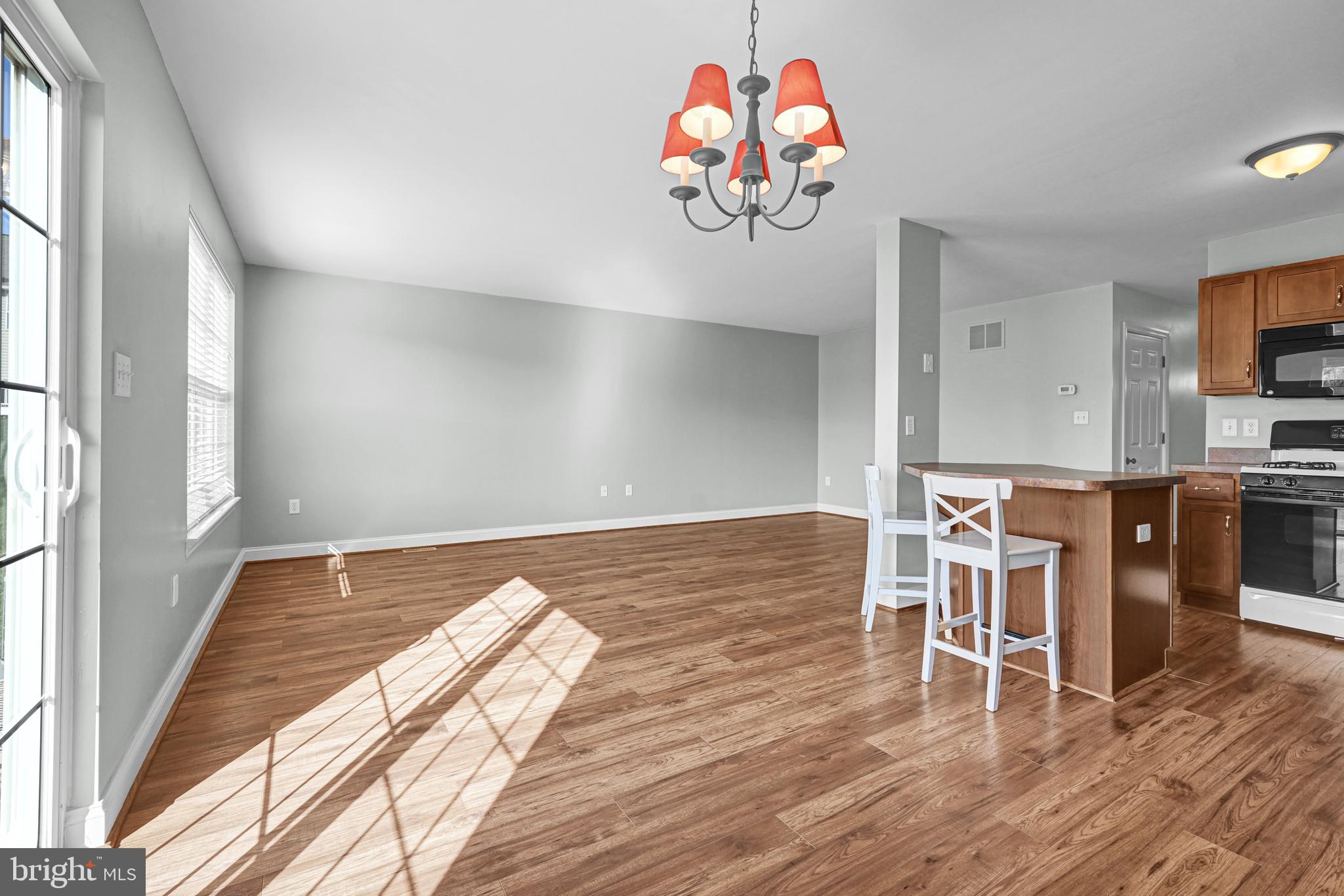 LOCUST RUN - Residential