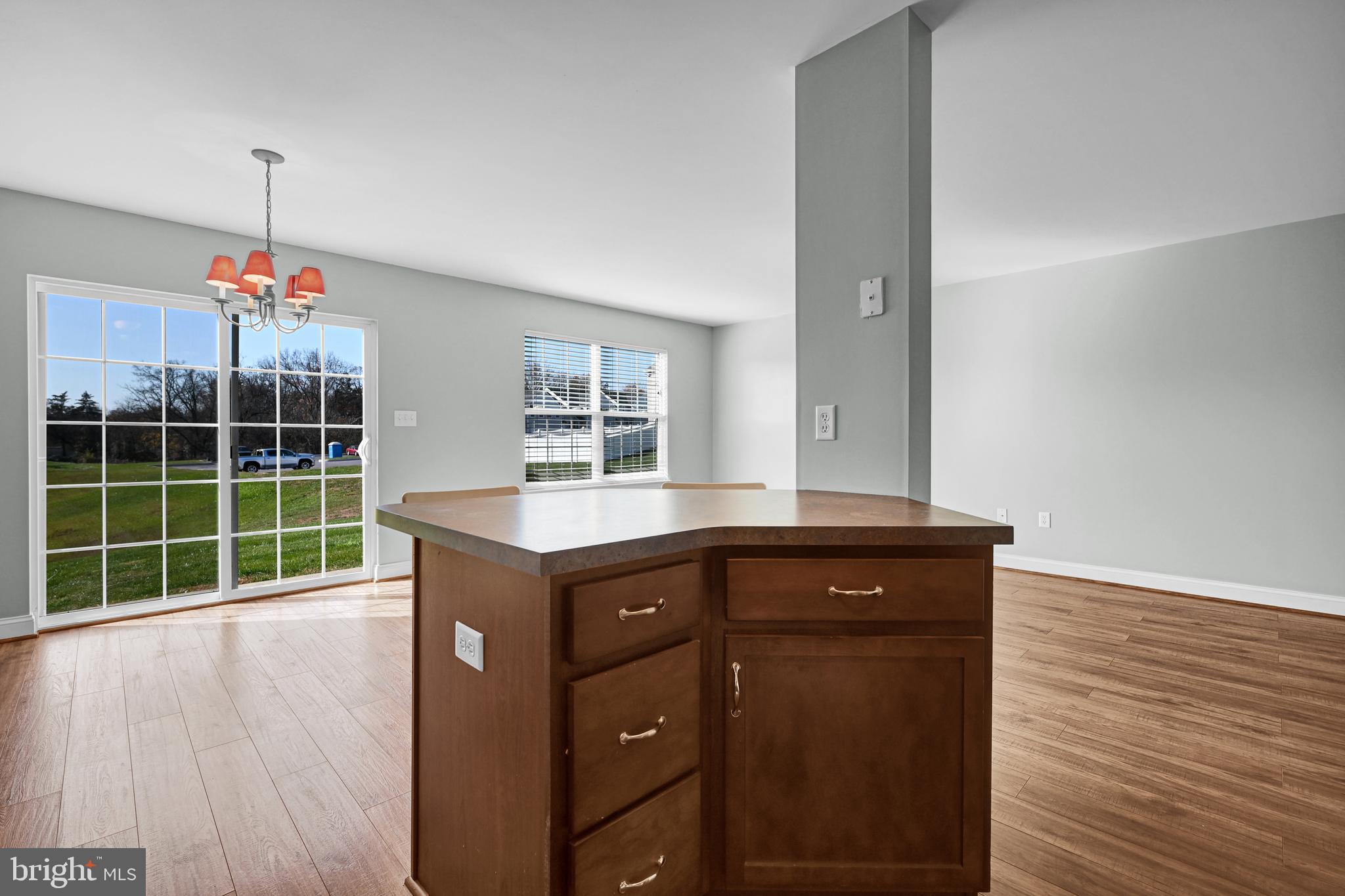 LOCUST RUN - Residential