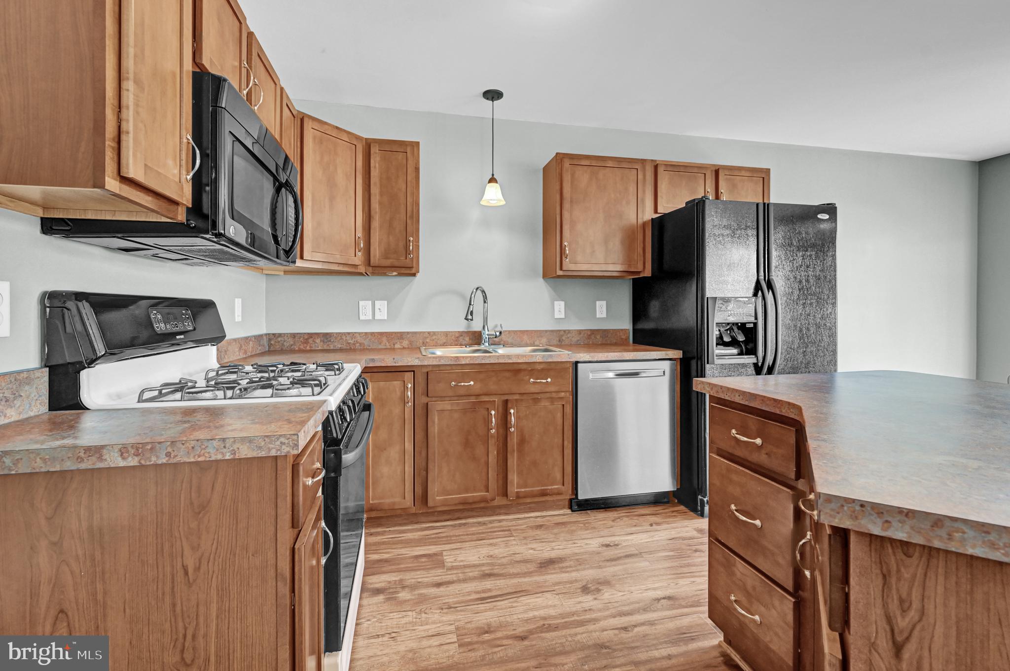 LOCUST RUN - Residential