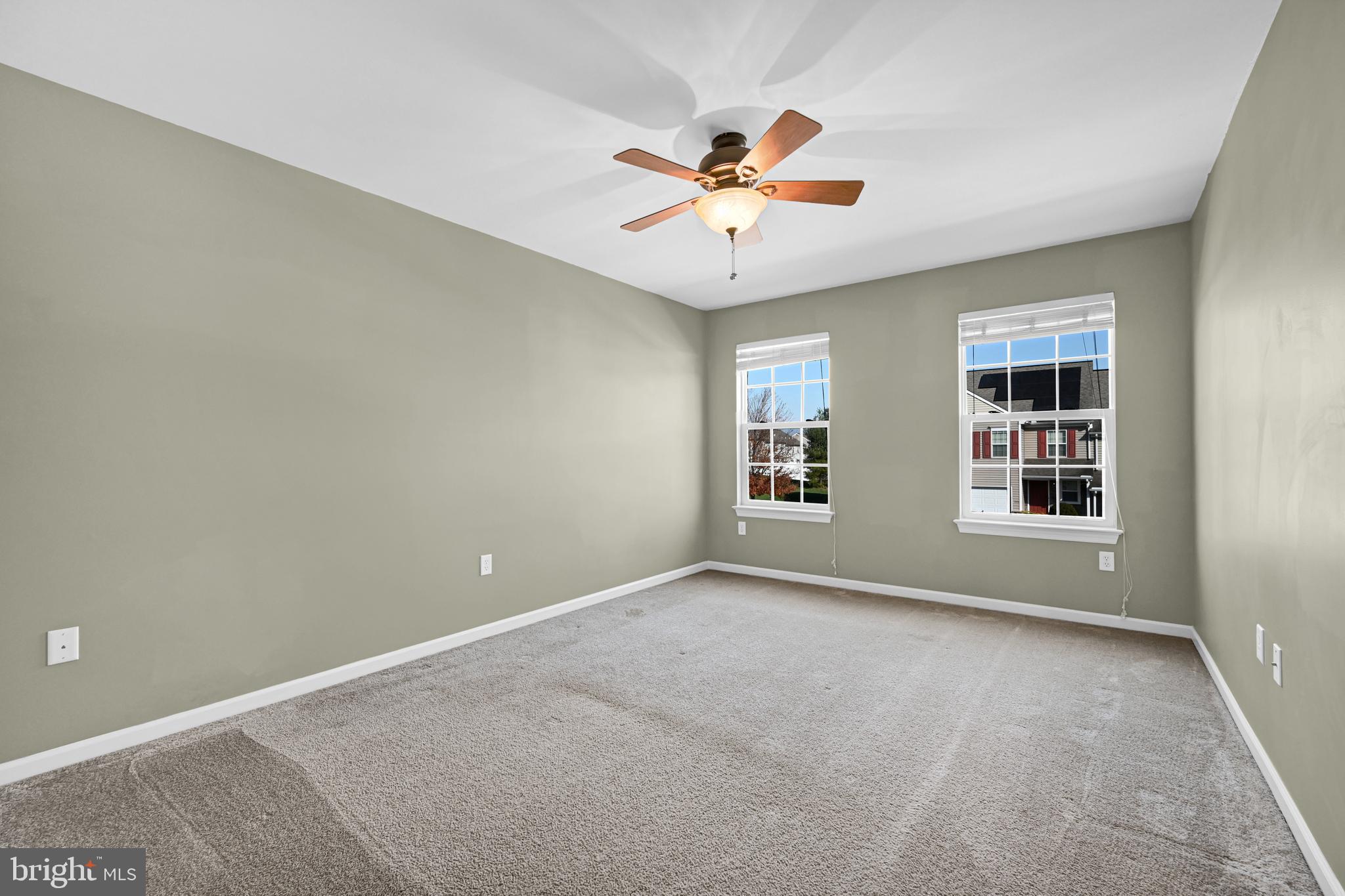 LOCUST RUN - Residential