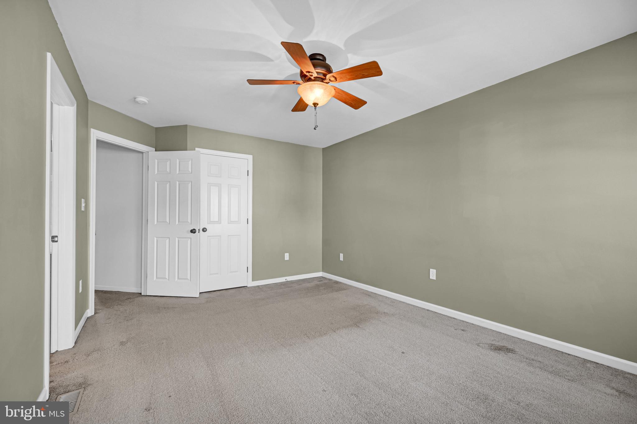 LOCUST RUN - Residential