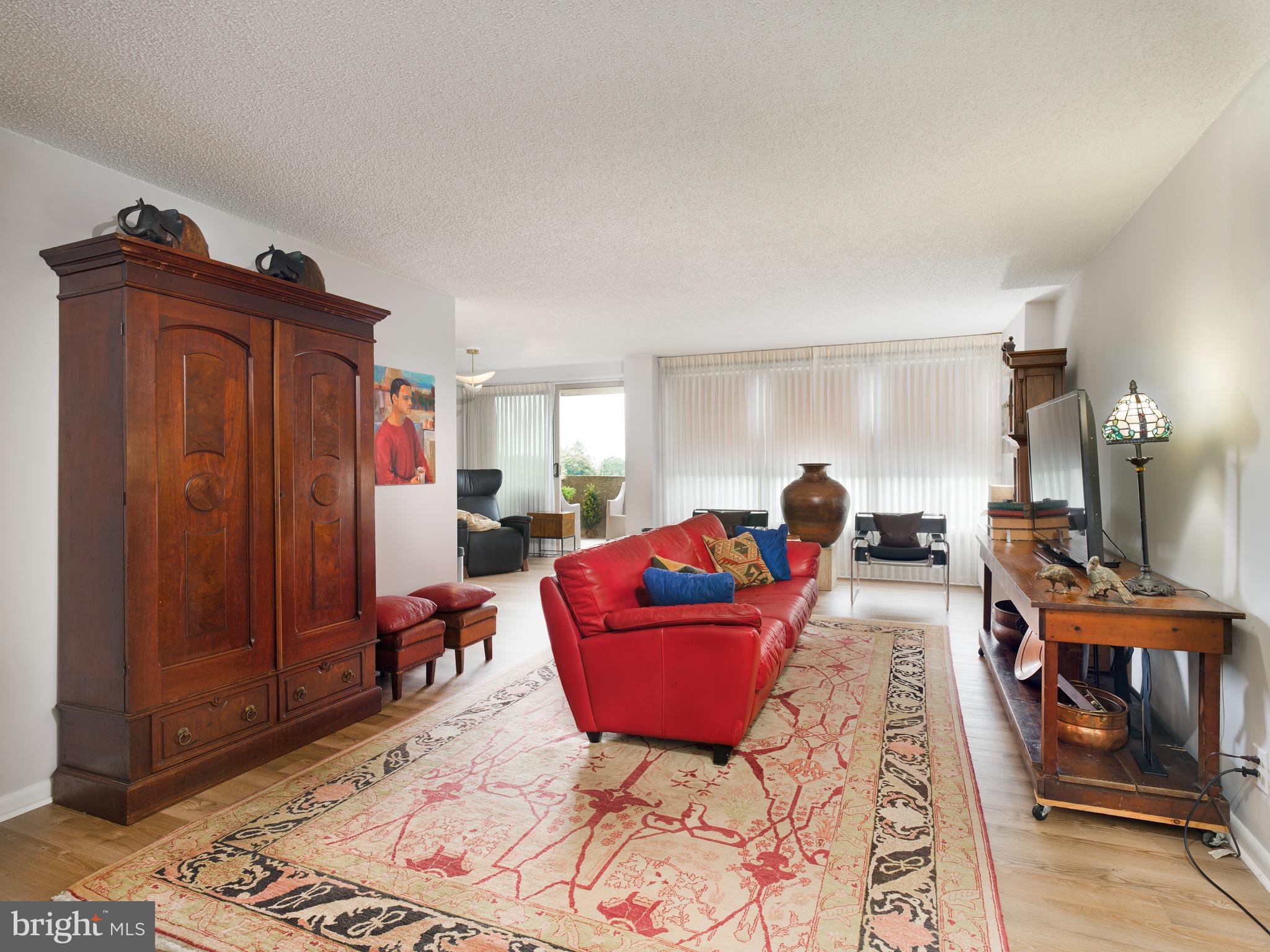 1001 CITY AVENUE WA-1008