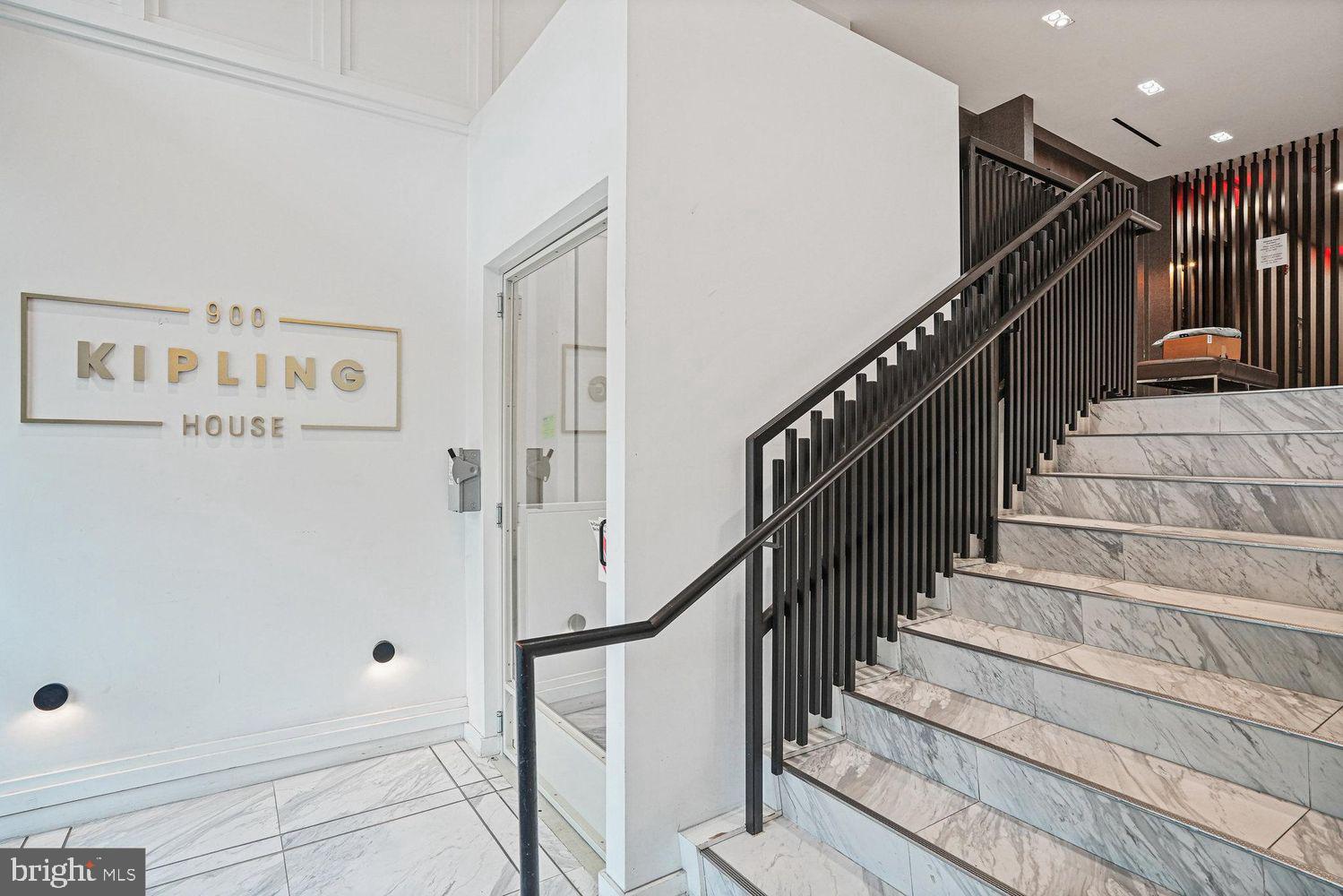 900 11TH STREET SE 410