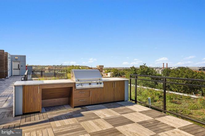 900 11TH STREET SE 410