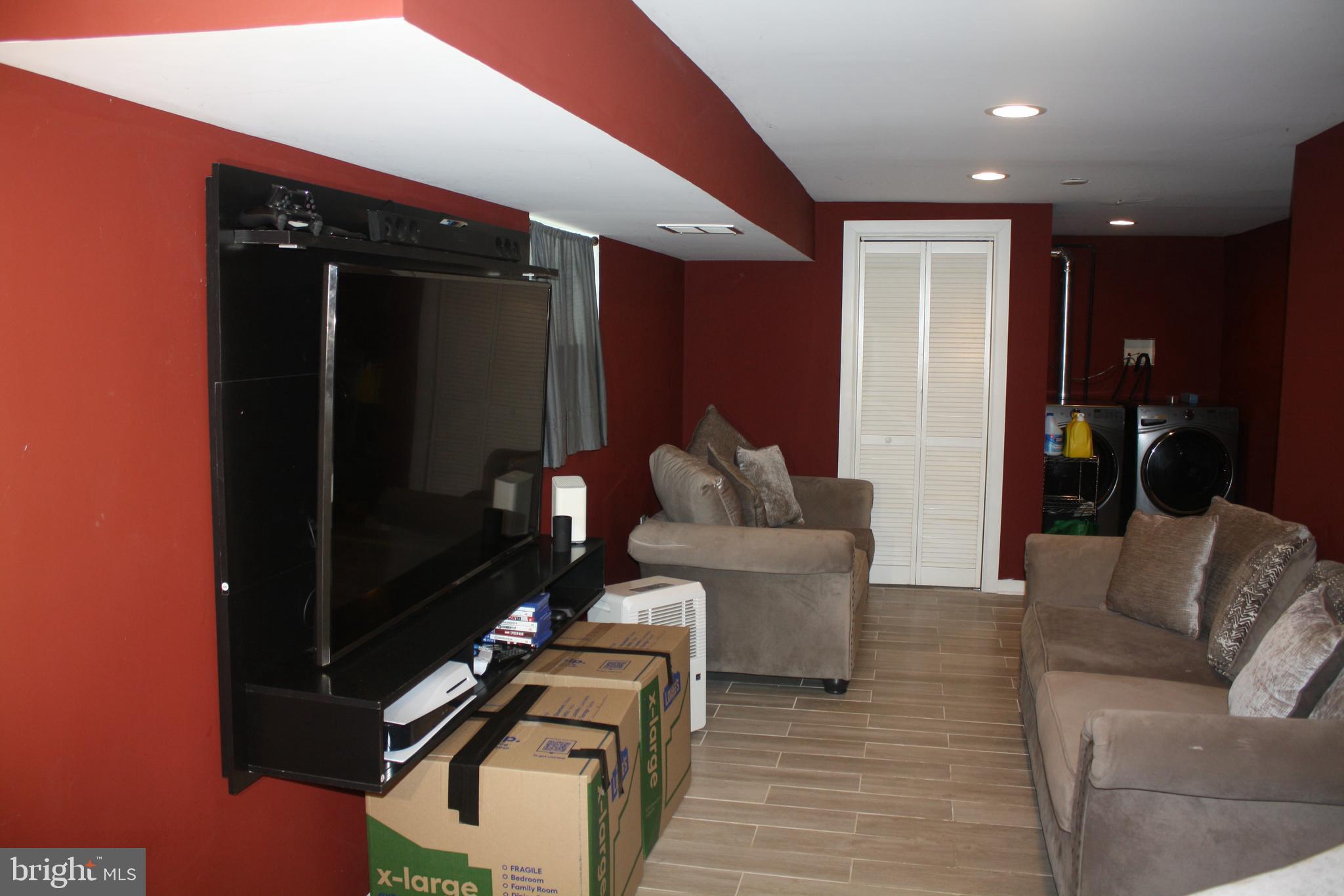 OVERBROOK - Residential