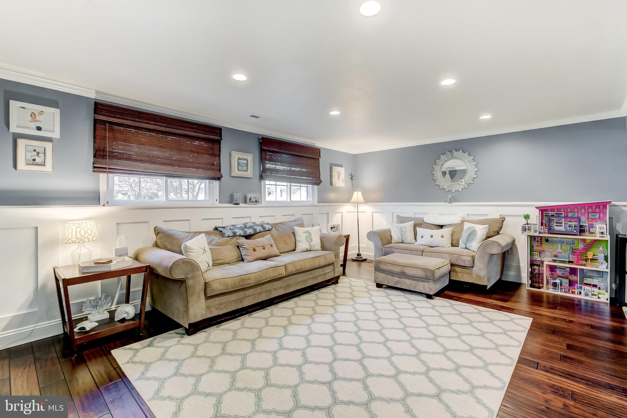 LAUREL VALLEY - Residential