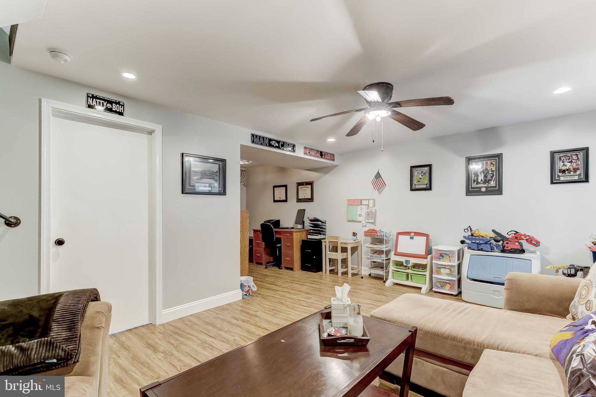 LAUREL VALLEY - Residential