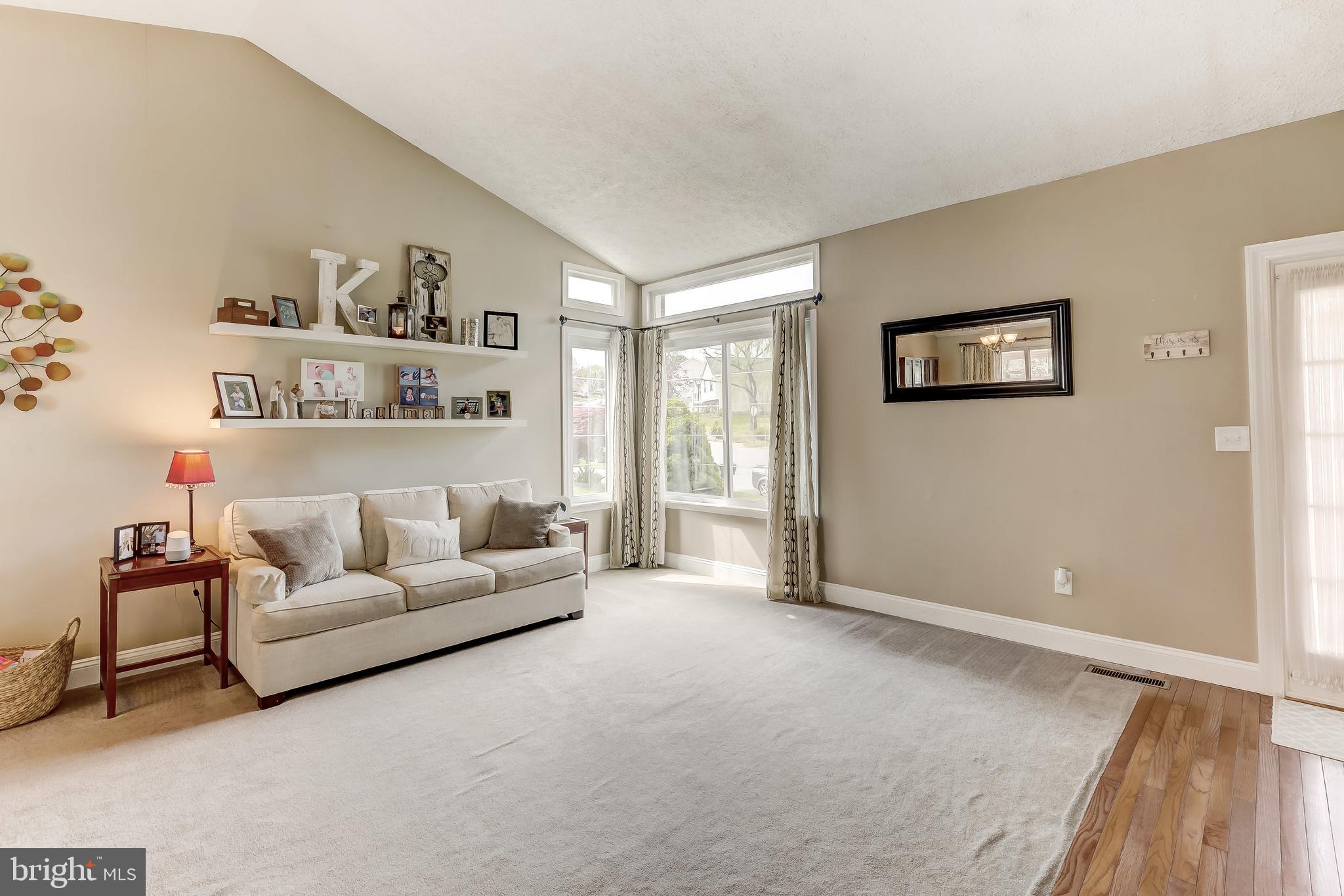 LAUREL VALLEY - Residential