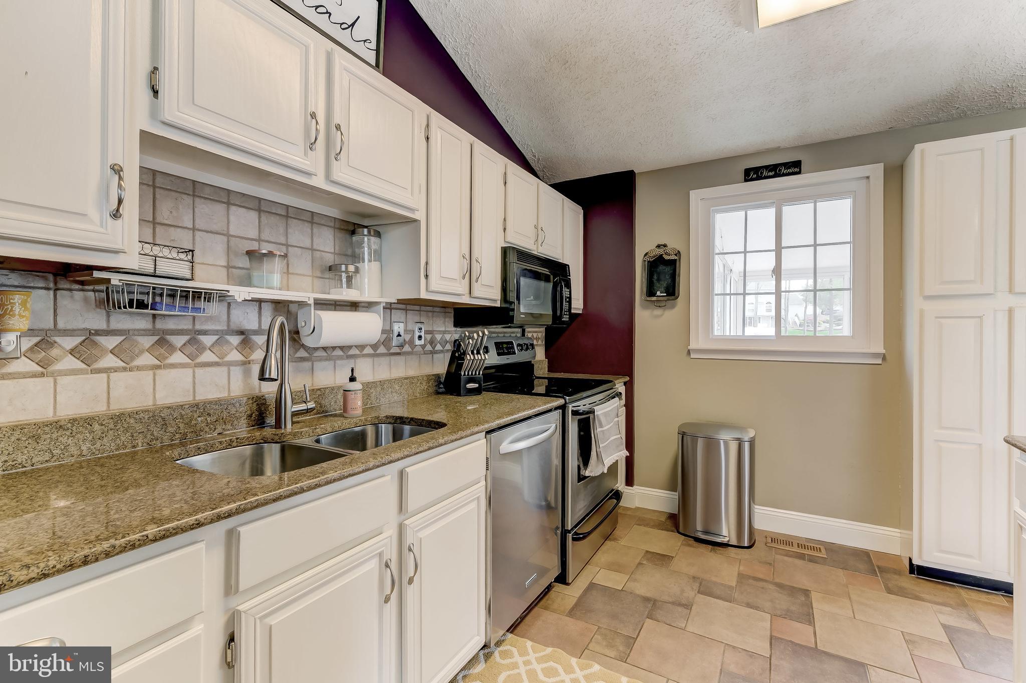 LAUREL VALLEY - Residential