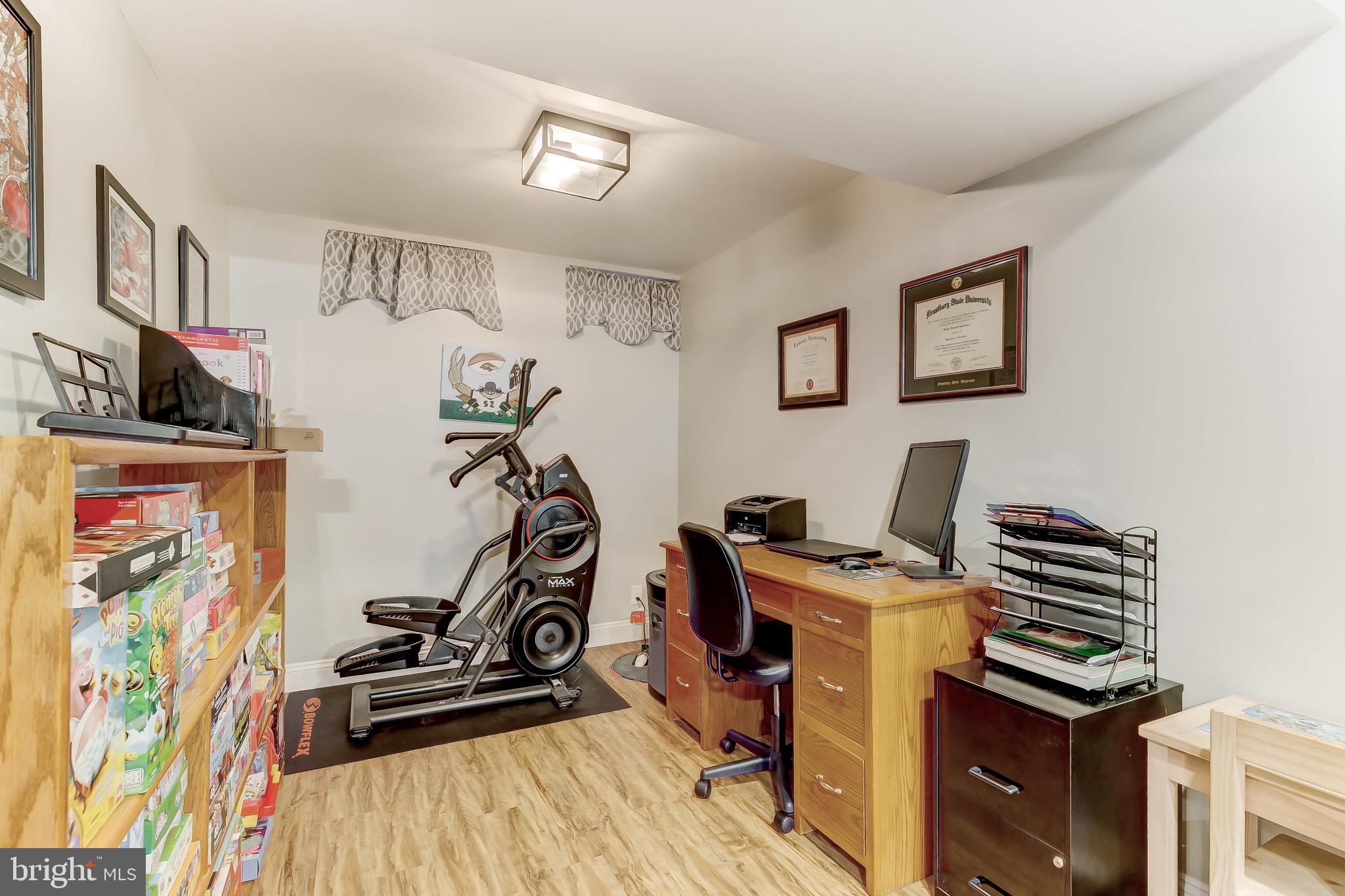 LAUREL VALLEY - Residential