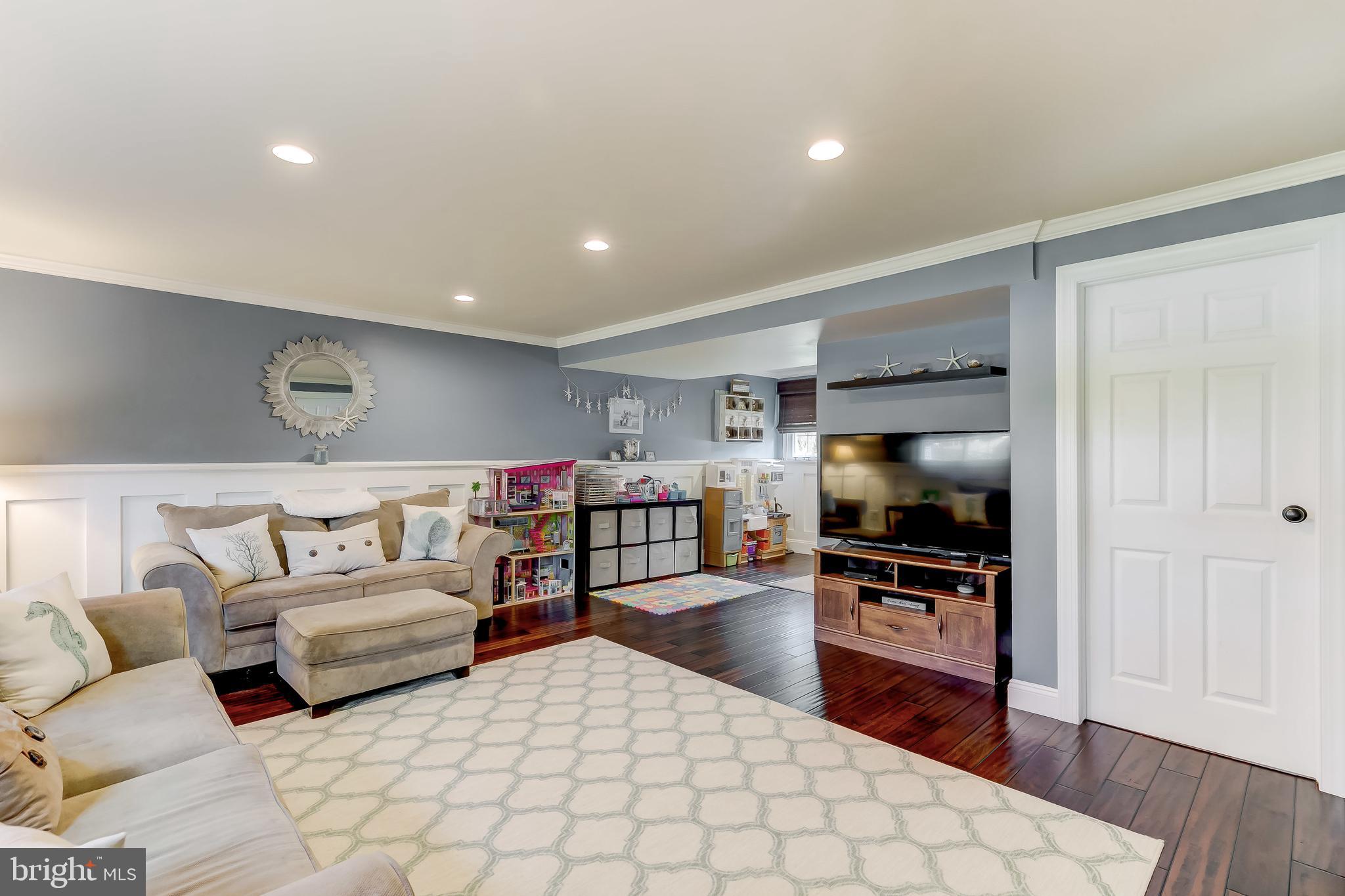 LAUREL VALLEY - Residential