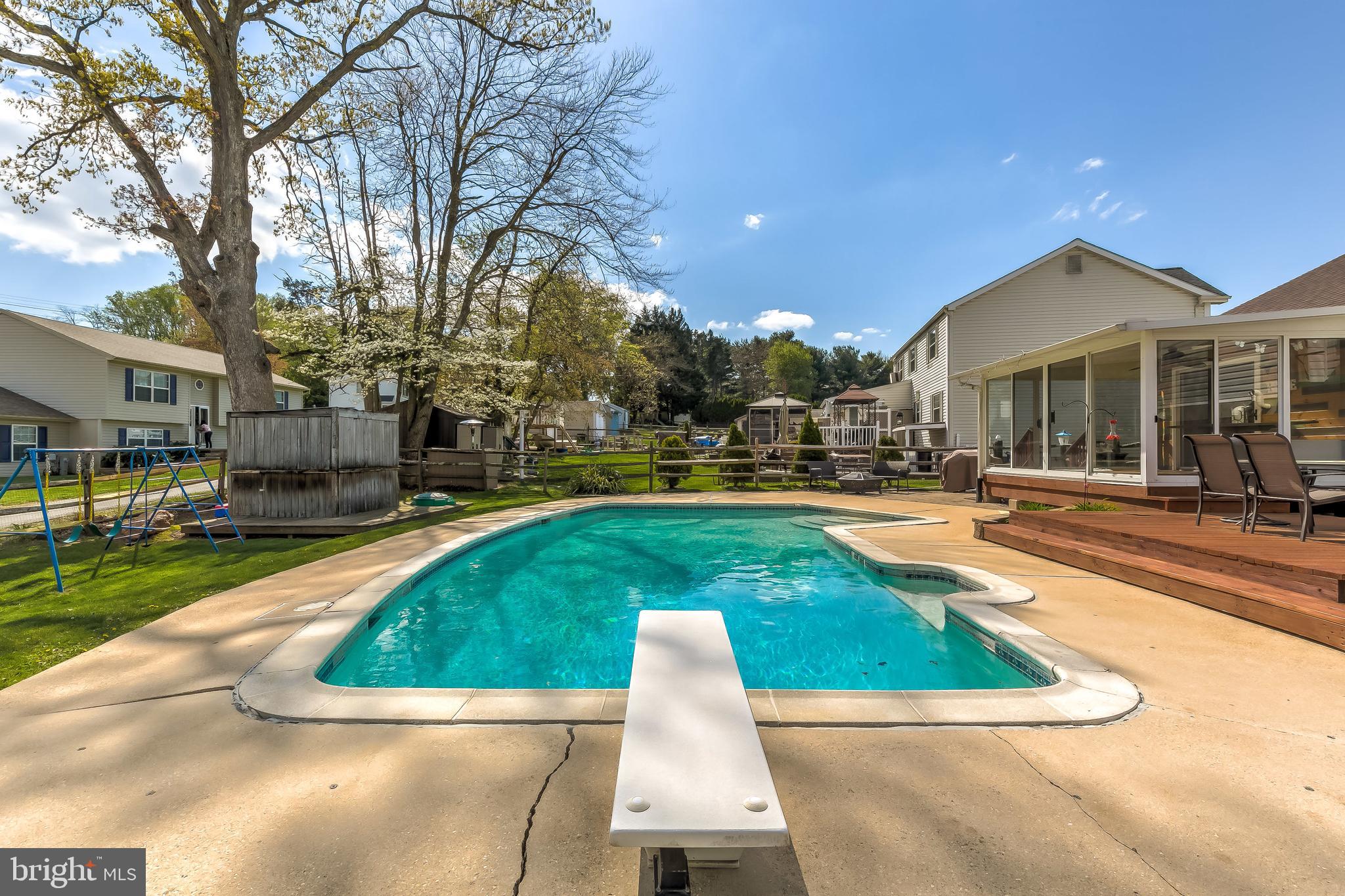 LAUREL VALLEY - Residential