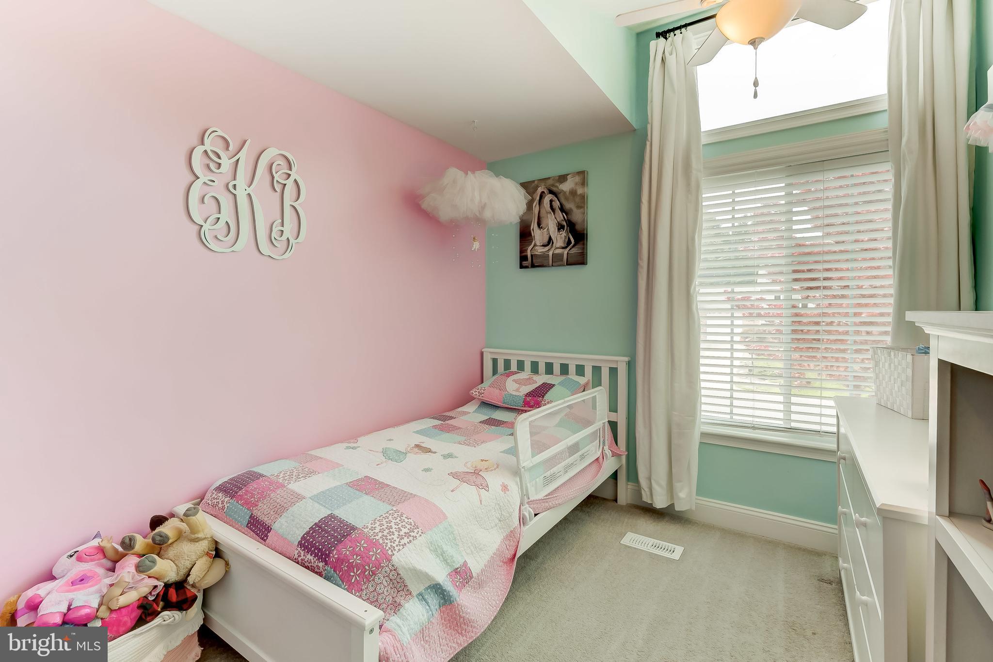 LAUREL VALLEY - Residential