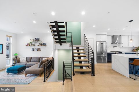 2512 E CUMBERLAND STREET PHILADELPHIA PA 19125