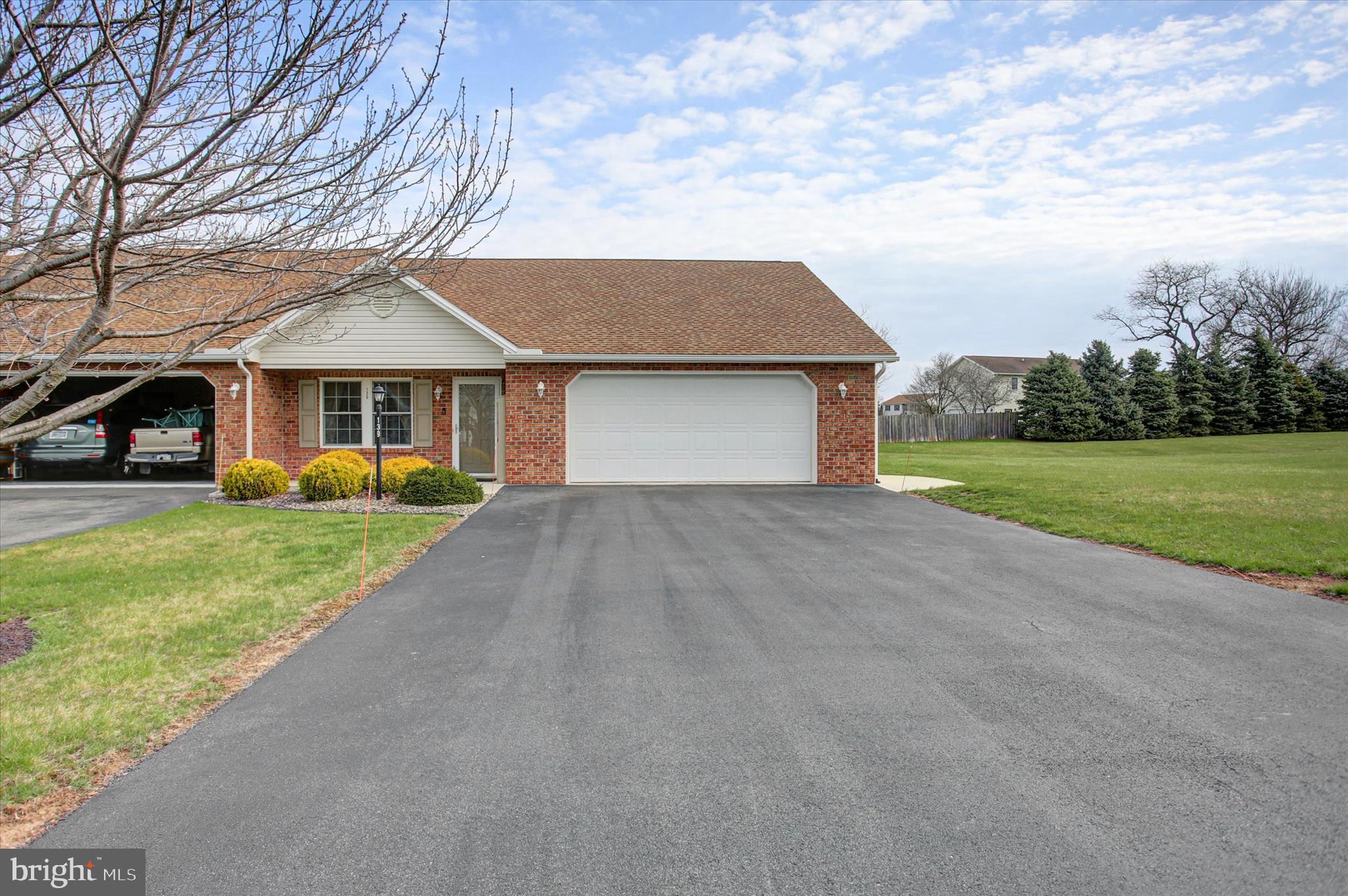 THORNWOOD VILLAGE - Residential