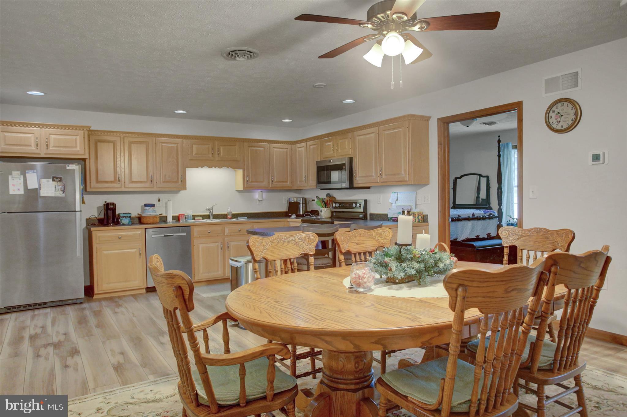 THORNWOOD VILLAGE - Residential