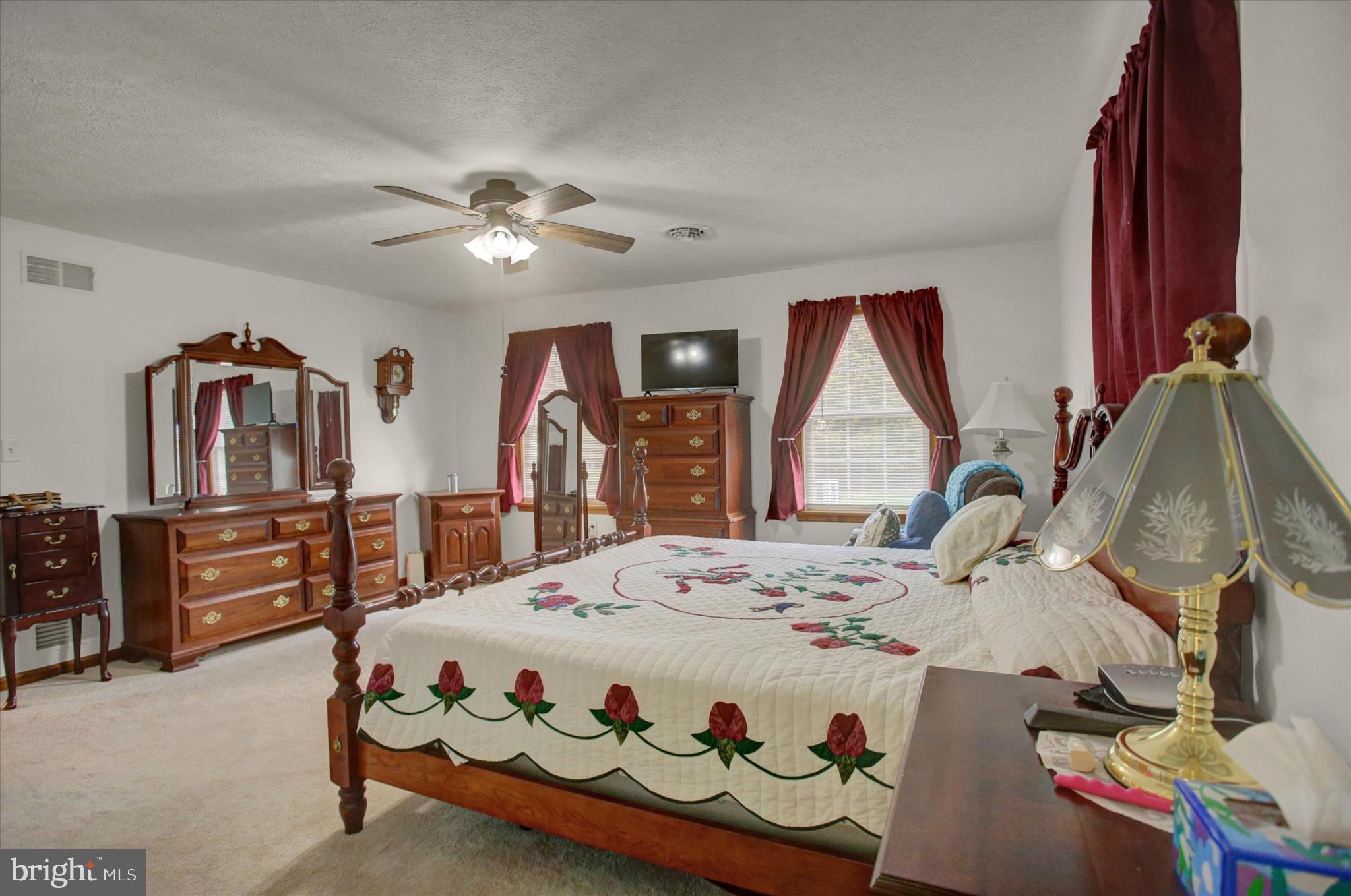 THORNWOOD VILLAGE - Residential