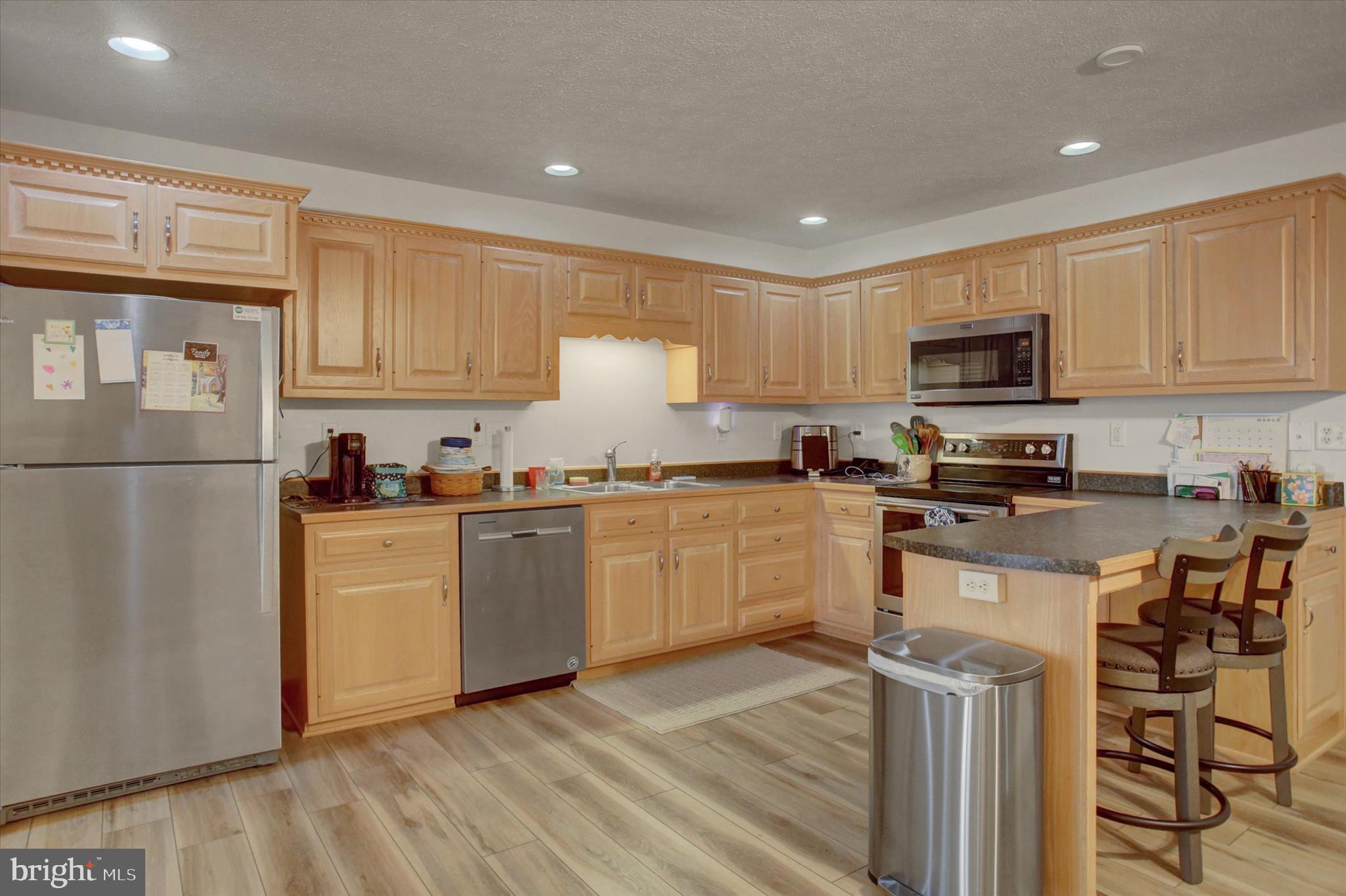 THORNWOOD VILLAGE - Residential