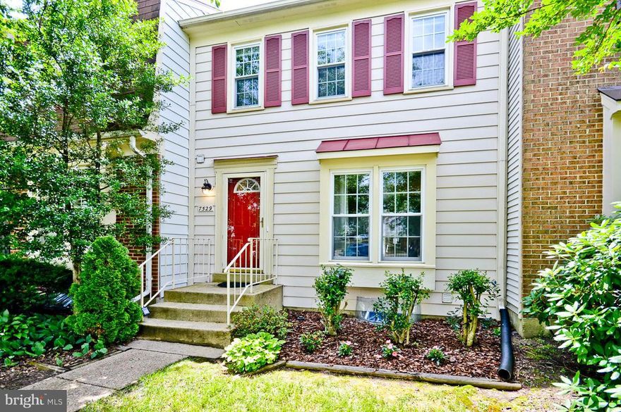 Beautiful 3/4 Bedroom townhouse with many updates. New Kitchen with moveable island & Corian Counters. Lower level guest room New HVAC in 2014. Walk out basement opens to Gorgeous Fenced Outdoor space. Bar with built in cooler.  Backs to trees. Redone Deck and Stairs. Convenient cul-de-sac location close to shopping, dining & transportation.Near 2  metros, Ft. Belvoir & new Wegmans. Home Warranty.