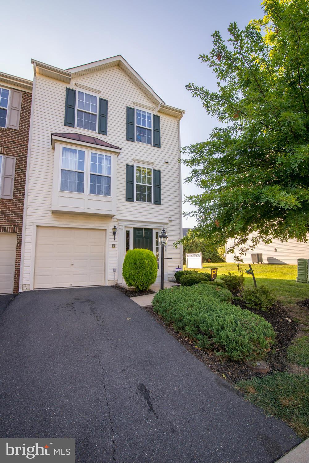 LAKELAND PLACE - Residential