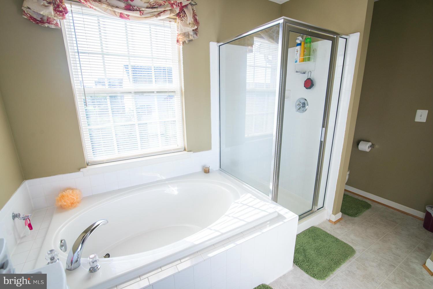 LAKELAND PLACE - Residential