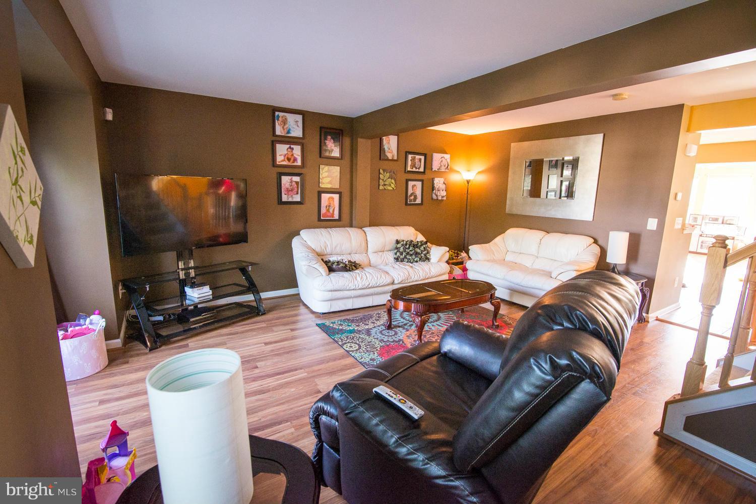 LAKELAND PLACE - Residential