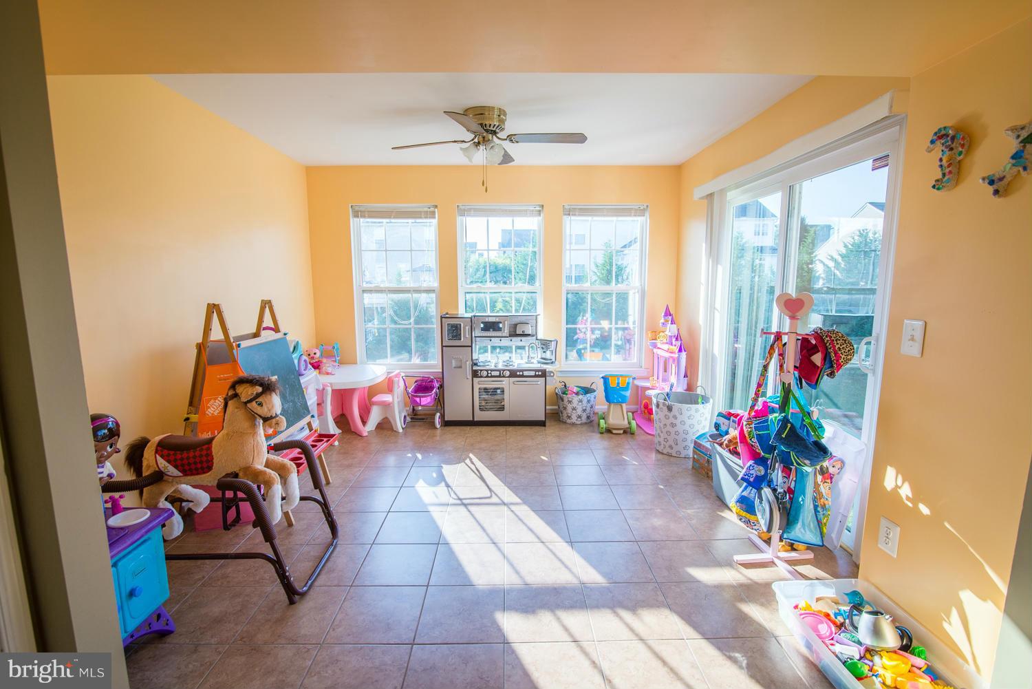 LAKELAND PLACE - Residential