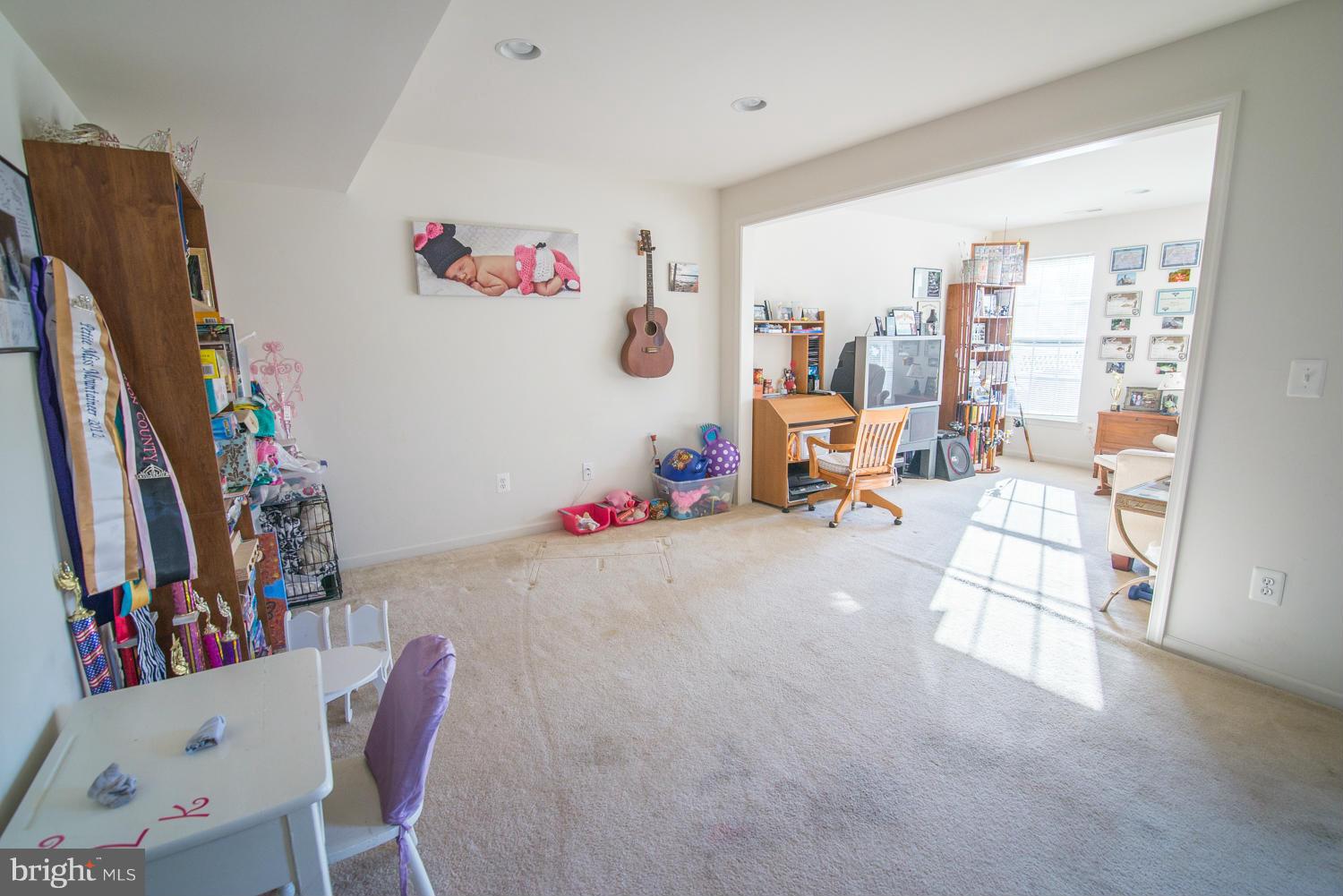 LAKELAND PLACE - Residential