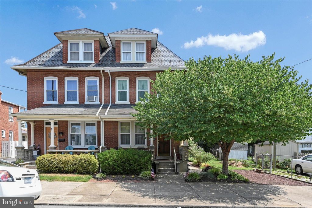 Photo of 33 S 9TH ST, COLUMBIA, PA 17512 (MLS # PALA2038214)