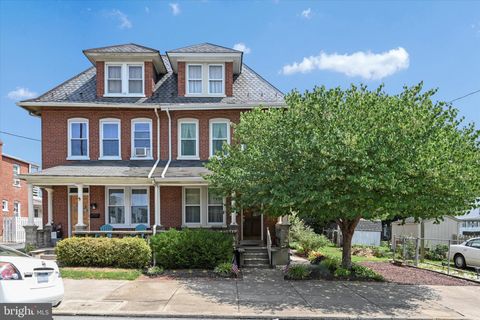 Photo of 33 S 9TH ST, COLUMBIA, PA 17512 (MLS # PALA2038214)