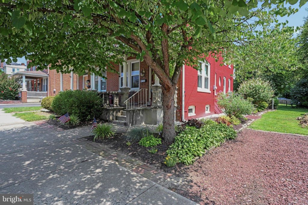 Photo of 33 S 9TH ST, COLUMBIA, PA 17512 (MLS # PALA2038214)