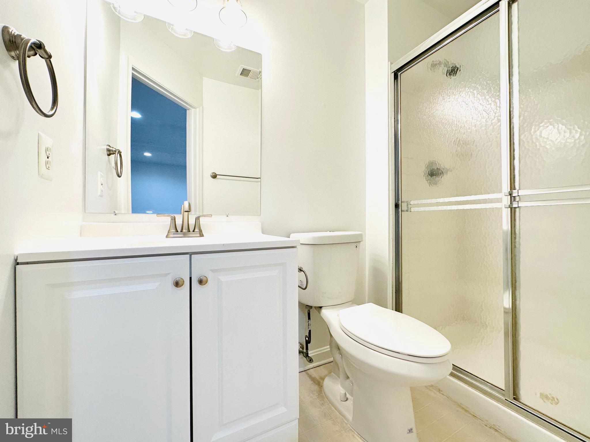 FAIRFAX RIDGE - Residential Lease