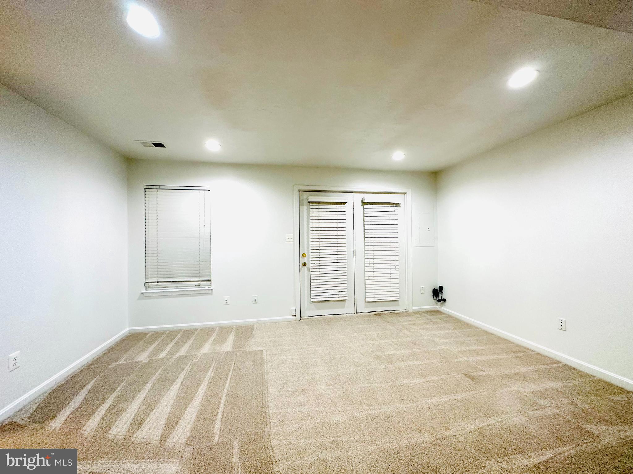 FAIRFAX RIDGE - Residential Lease