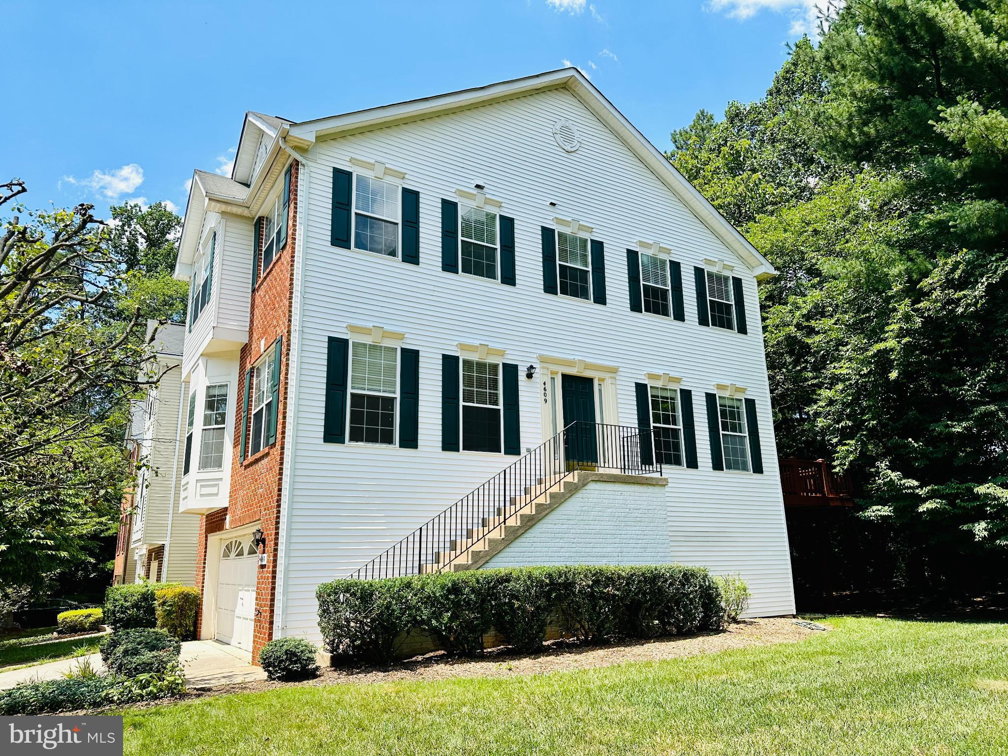 FAIRFAX RIDGE - Residential Lease