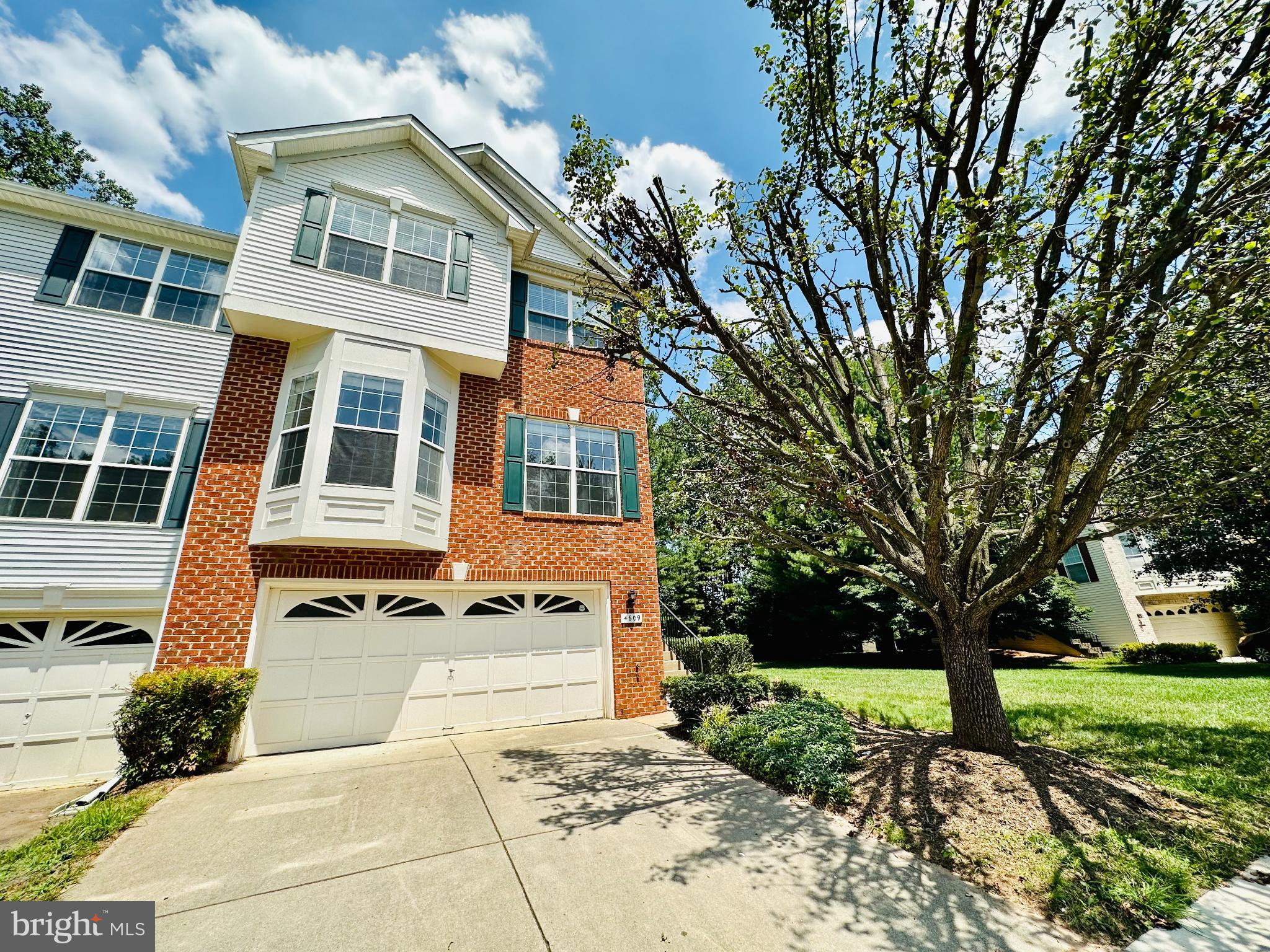 FAIRFAX RIDGE - Residential Lease