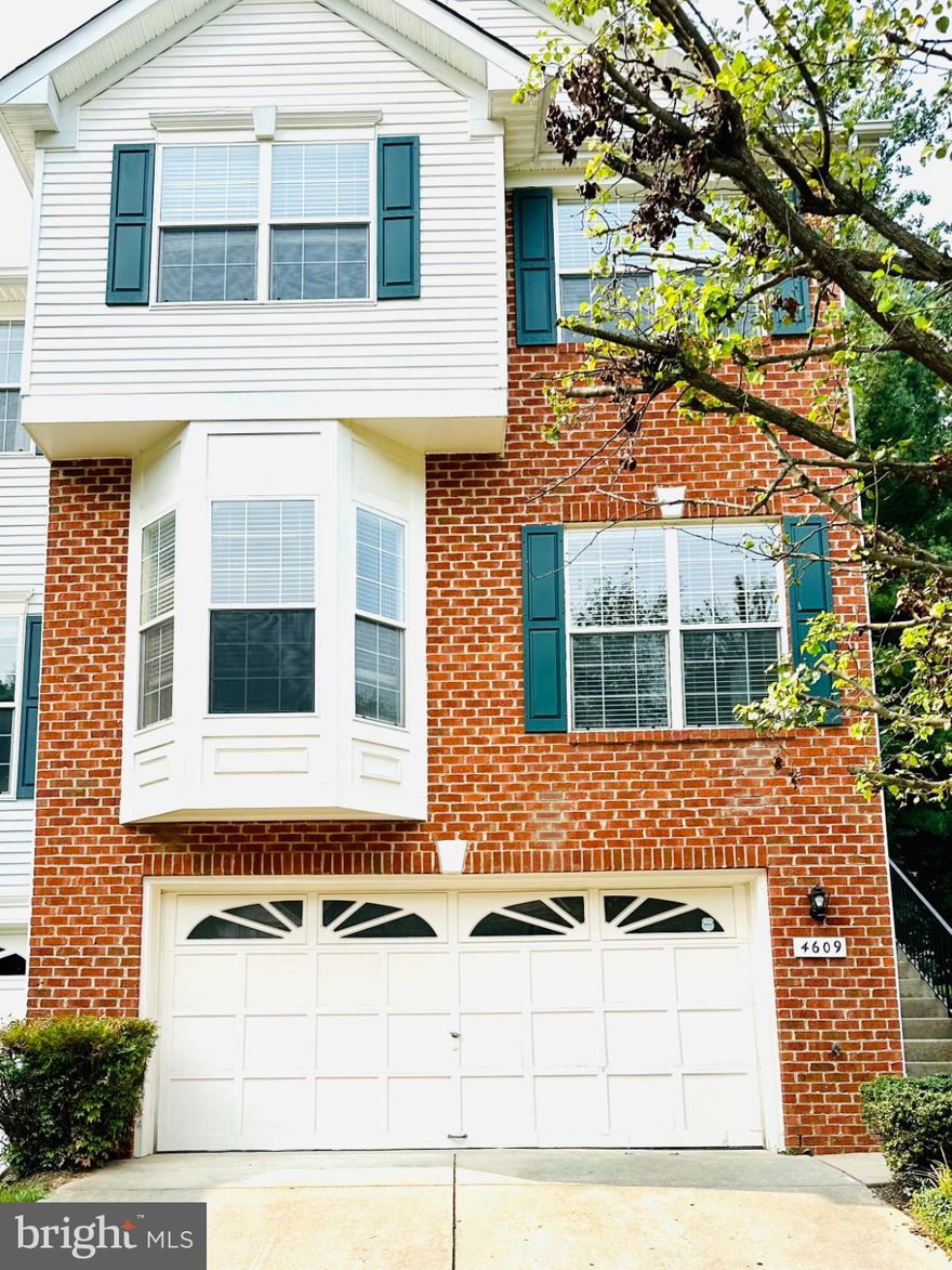 Welcome to 4609 Buckhorn Ridge, a beautifully updated and move-in-ready residence nestled in one of Fairfax’s most convenient and sought-after neighborhoods. This bright and spacious home has been fully remodeled with modern finishes throughout, featuring updated kitchen appliances, hardwood flooring, new carpet and refreshed bathrooms.
Enjoy a perfect blend of comfort and accessibility — located just minutes from Fairfax Corner, Fair Oaks Mall, Costco, Wegmans, and a wide variety of shops, restaurants, and entertainment.
Families will appreciate access to top-rated Fairfax schools, while commuters will love the easy reach to GMU, Route 29, I-66, and I-495, plus nearby bus stops for convenient public transit options.
This home combines modern living with unbeatable location — don’t miss your chance to make it yours!