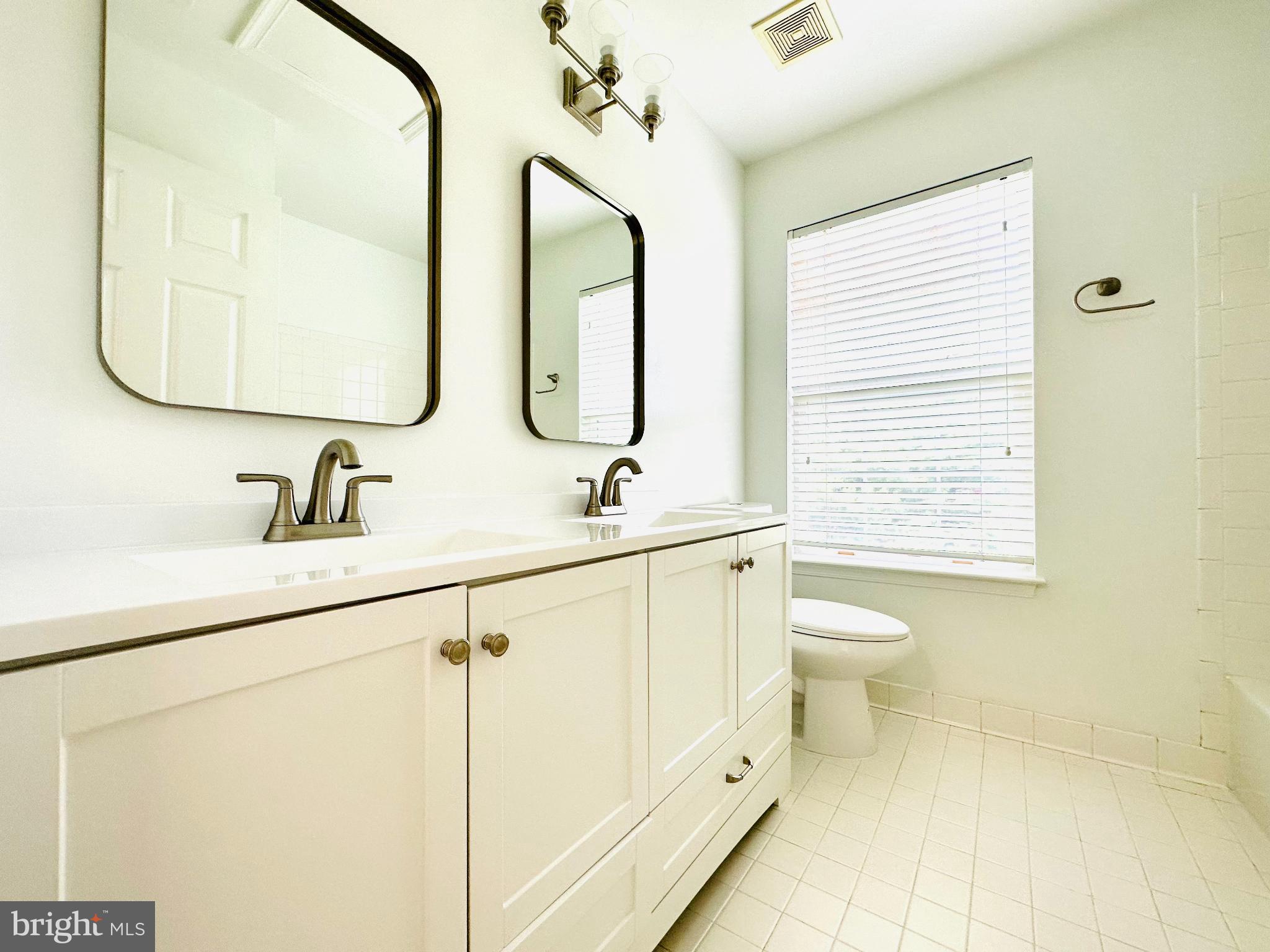 FAIRFAX RIDGE - Residential Lease