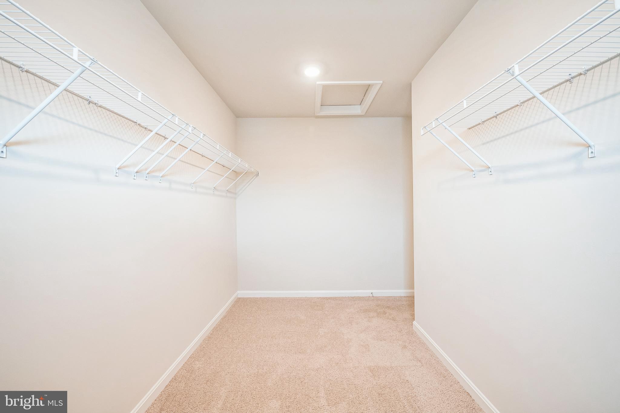 VALLEY VIEW - Residential Lease