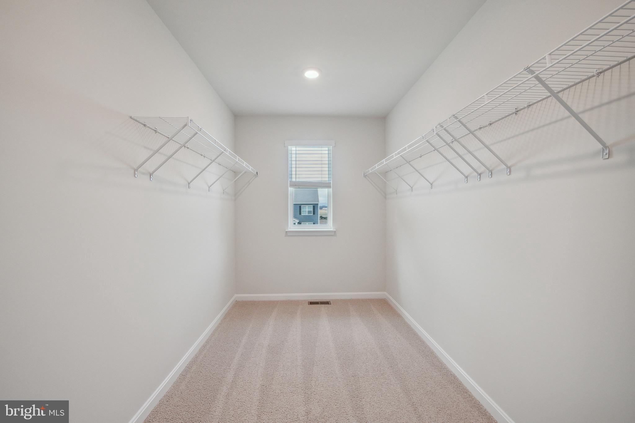 VALLEY VIEW - Residential Lease