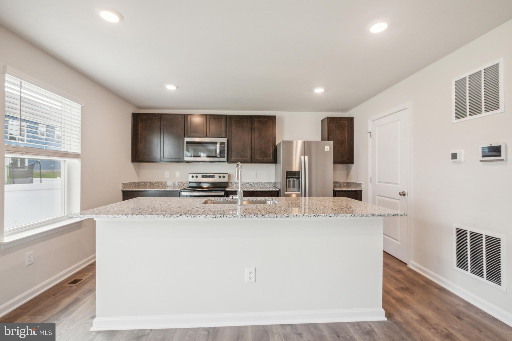 VALLEY VIEW - Residential Lease