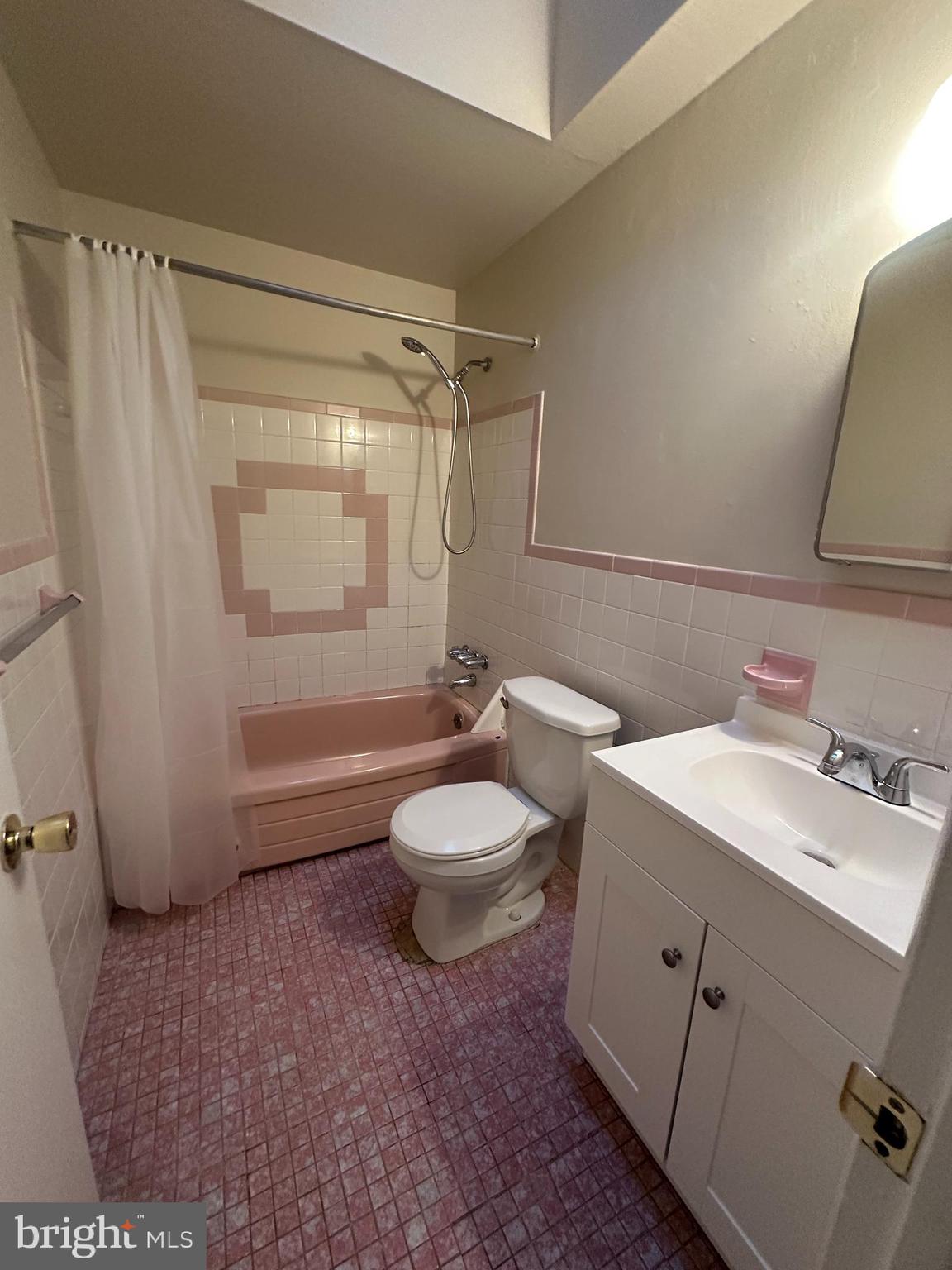 RHAWNHURST - Residential Lease