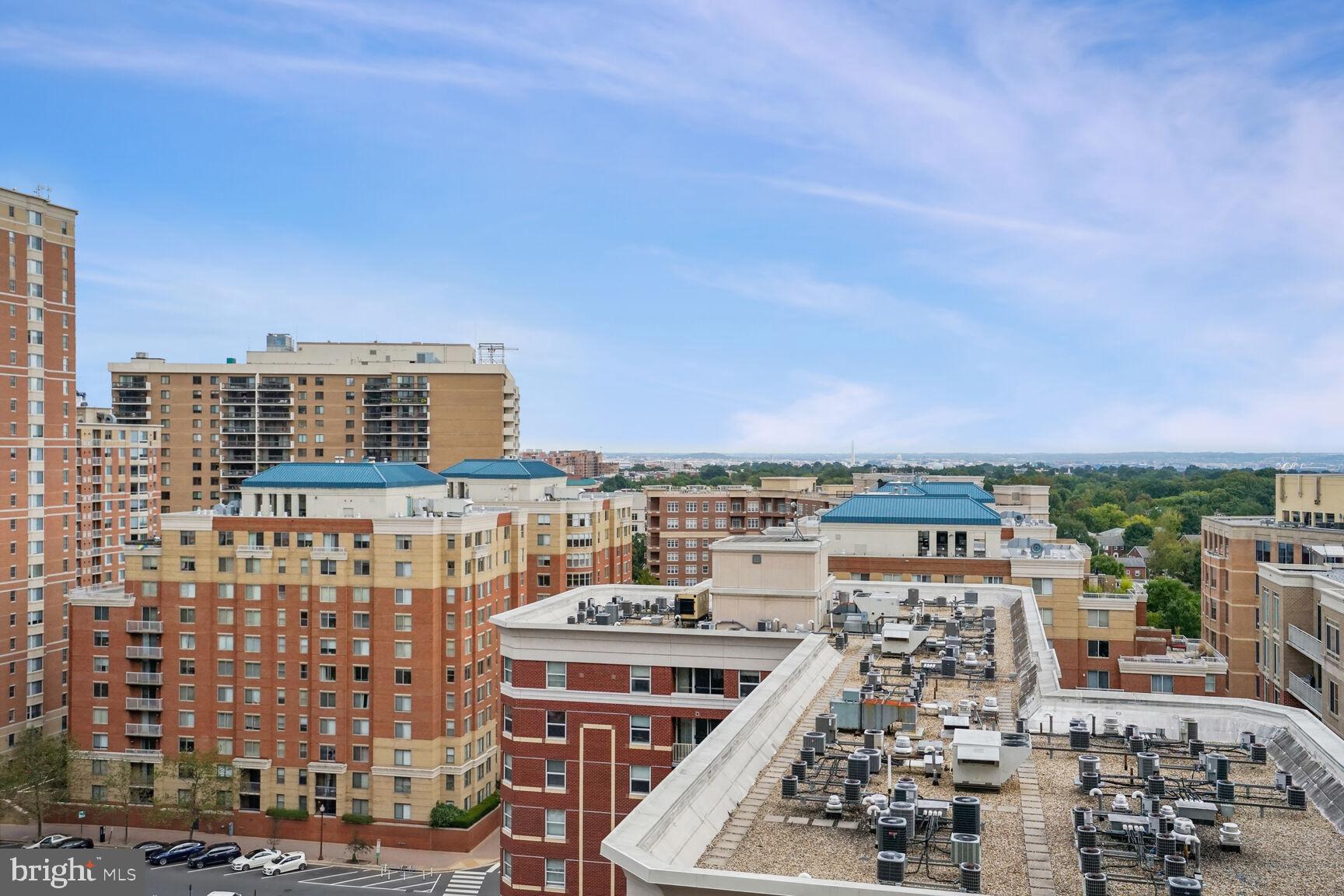 RESIDENCES AT LIBERTY CENTER - Residential