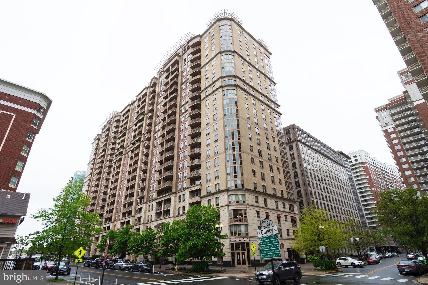 RESIDENCES AT LIBERTY CENTER - Residential