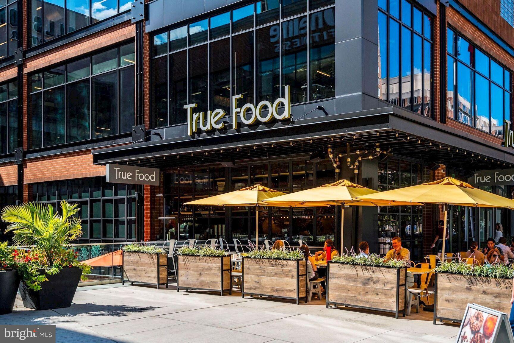 RESIDENCES AT LIBERTY CENTER - Residential