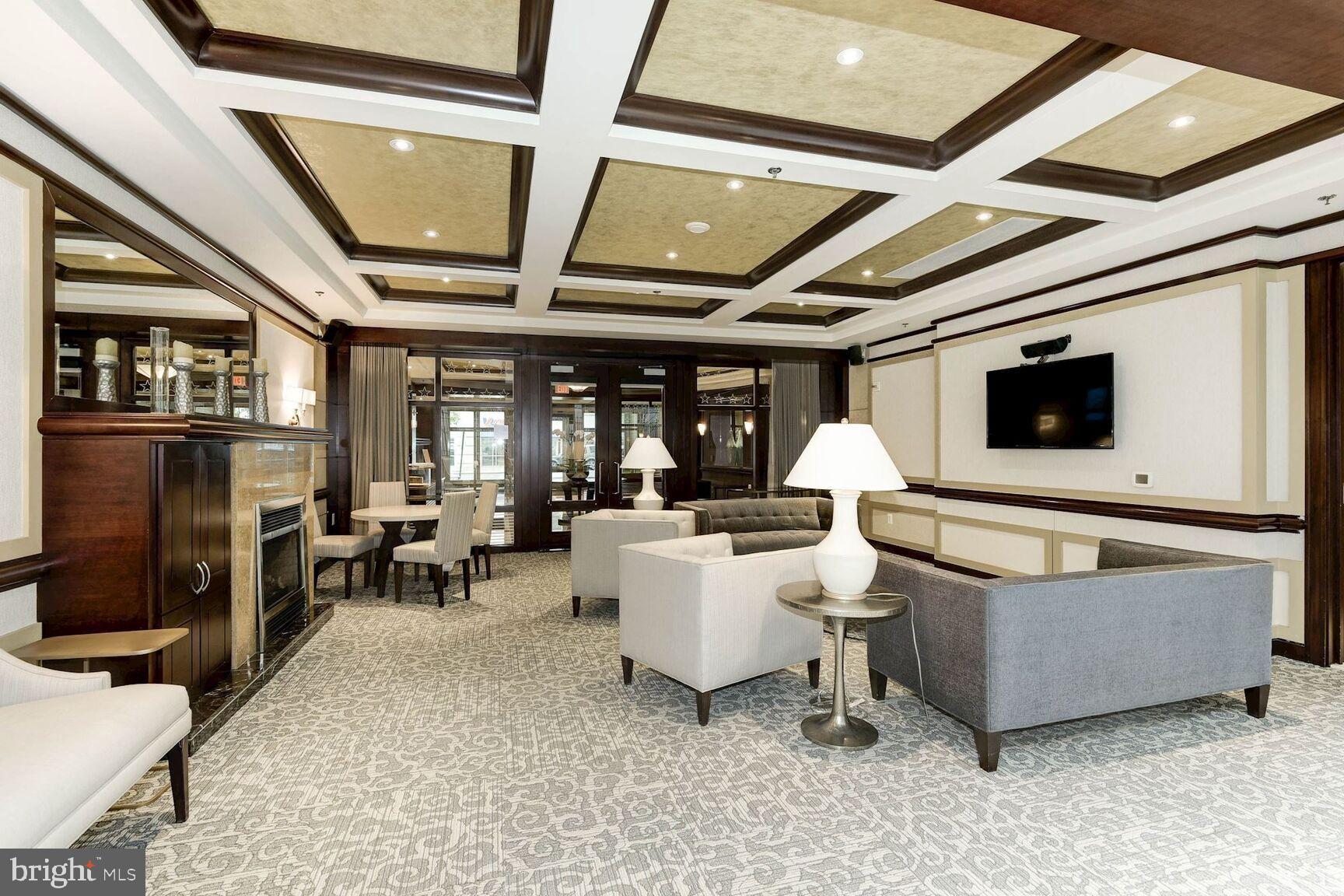 RESIDENCES AT LIBERTY CENTER - Residential