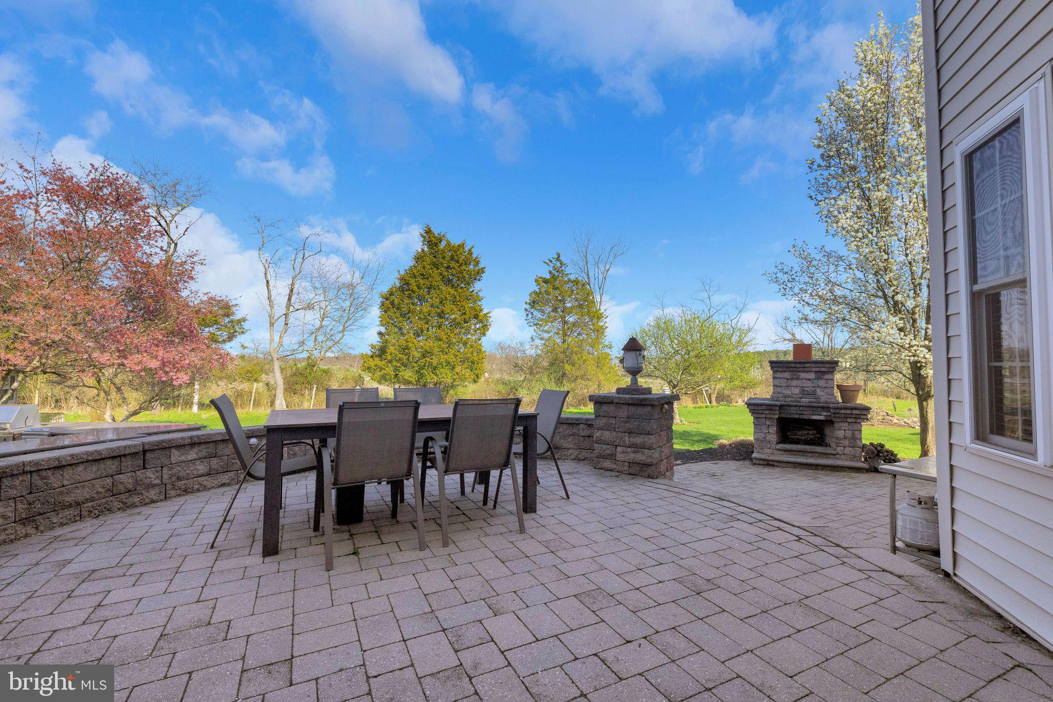 838 MOUNTAIN TOP DRIVE