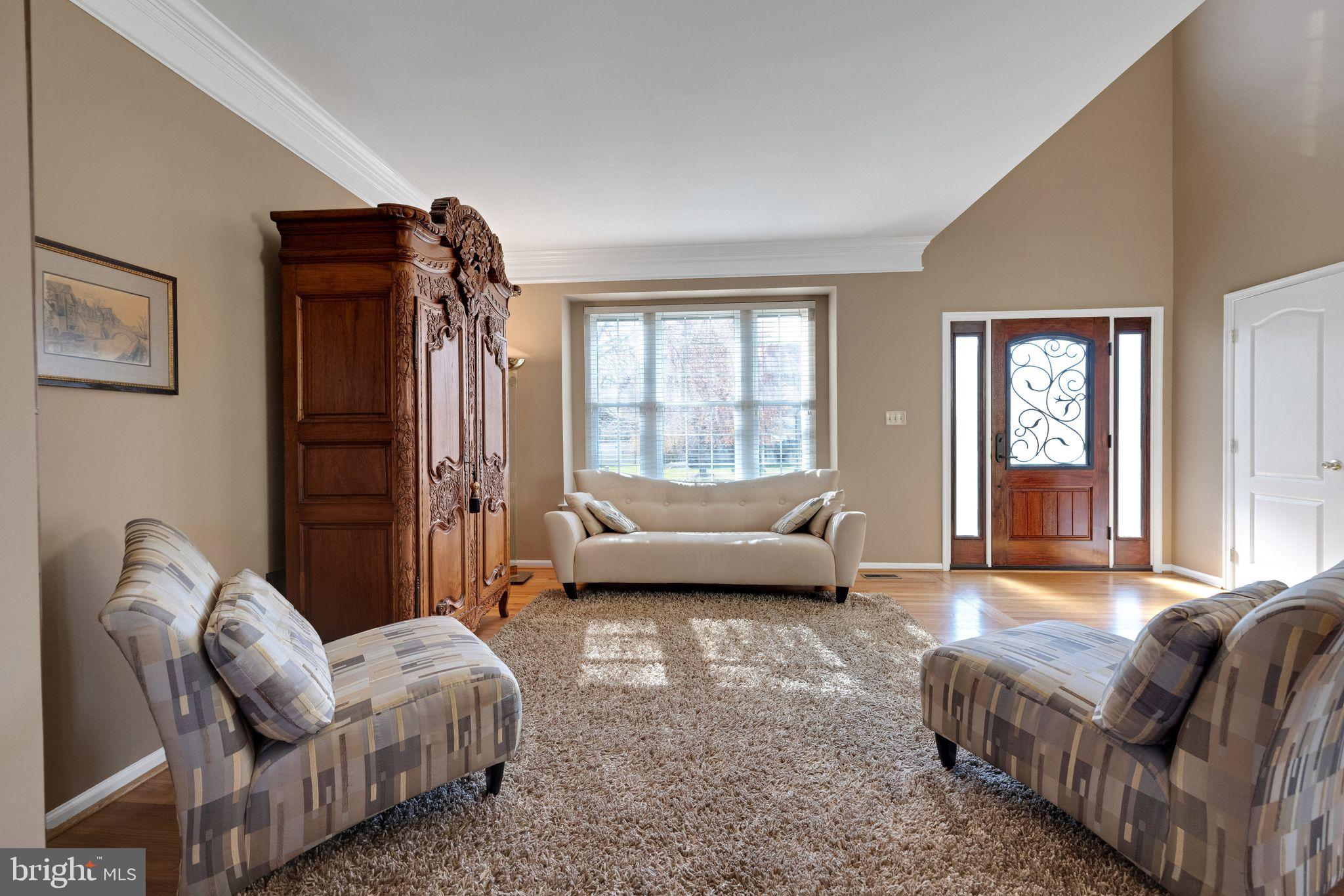 838 MOUNTAIN TOP DRIVE