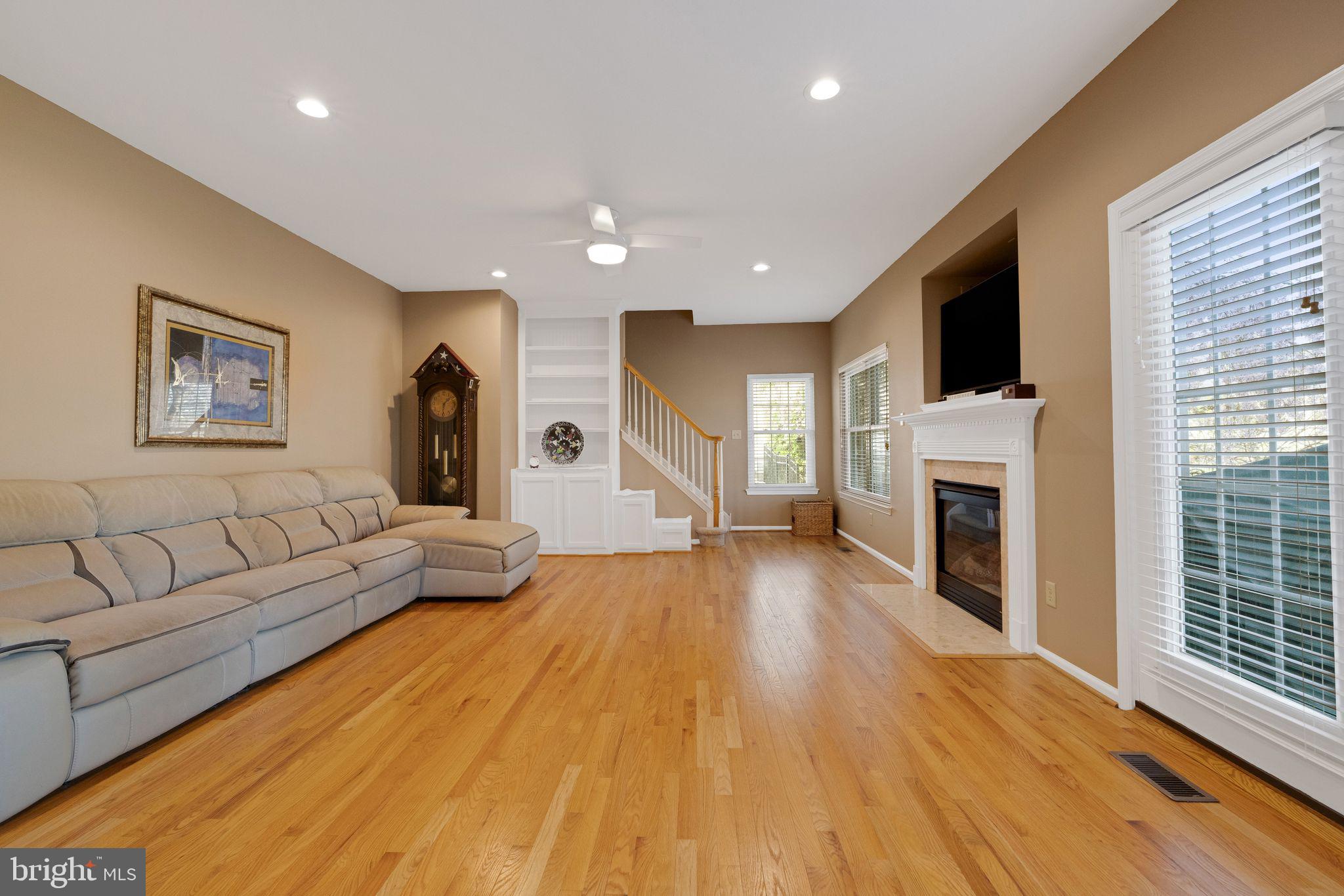 838 MOUNTAIN TOP DRIVE