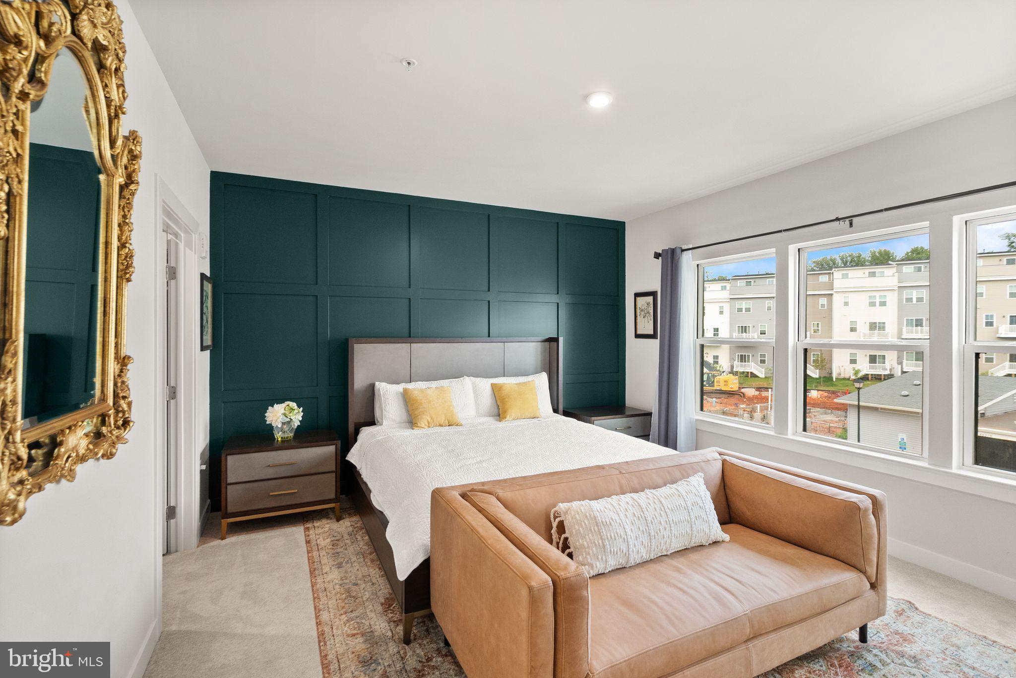 LOUDOUN VIEW CONDO FLATS - Residential