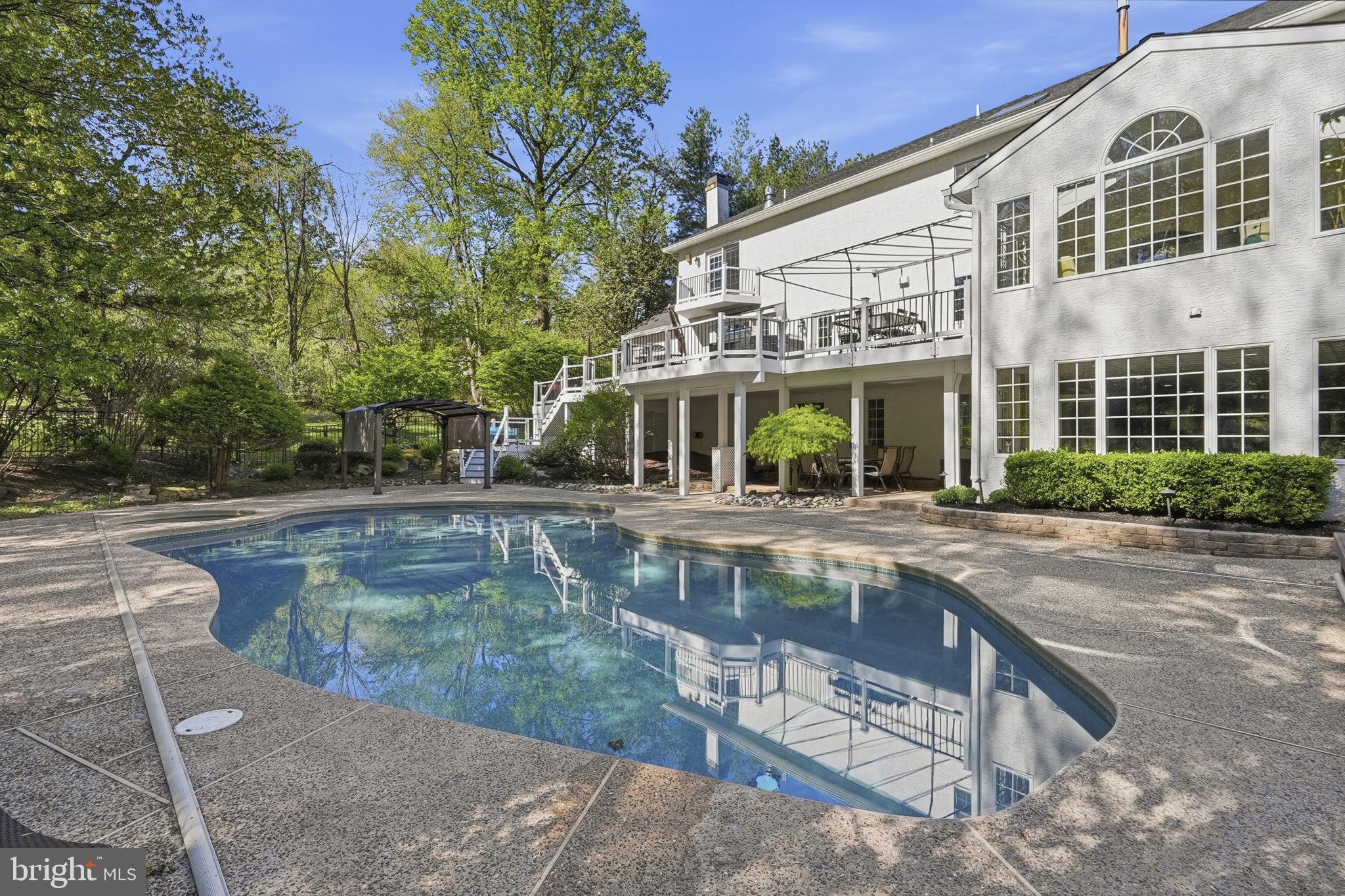 SPRINGTON CHASE - Residential